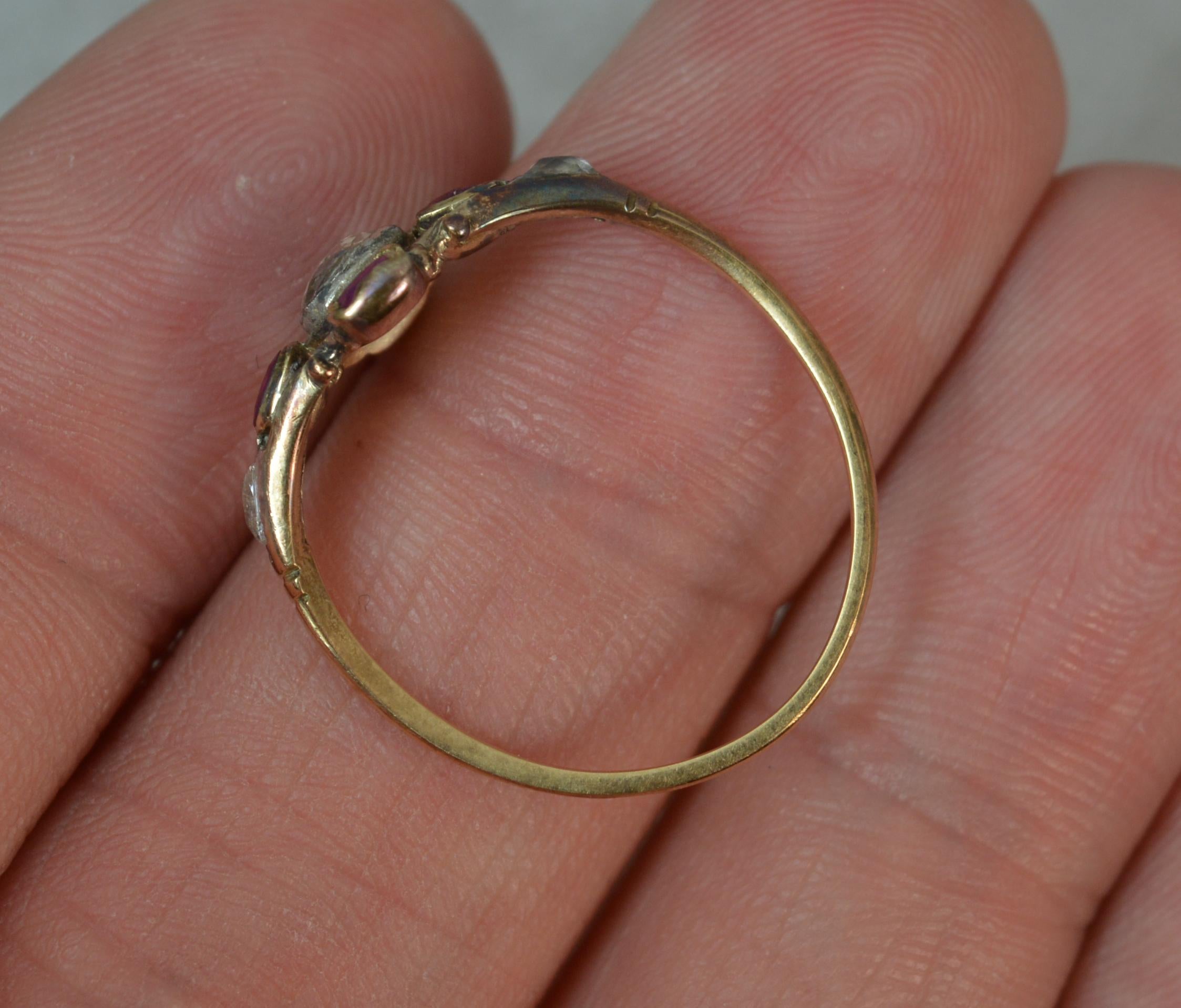 Georgianischer 18 Karat Gold Tischschliff Diamant Rubin Ring (Alteuropäischer Schliff) im Angebot