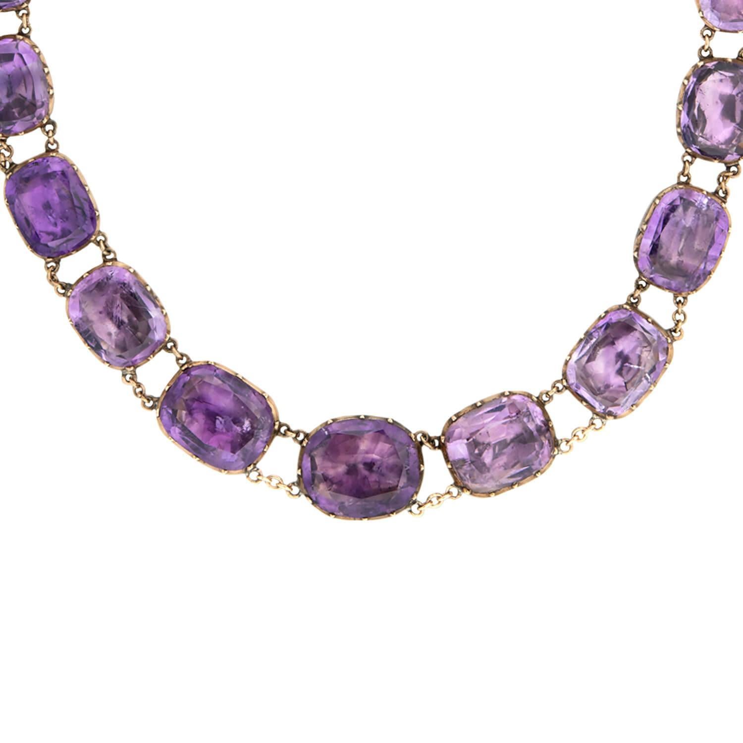 Collar Riviera Georgiana de Amatista 18k con Colgante de Cruz de Malta Georgiano