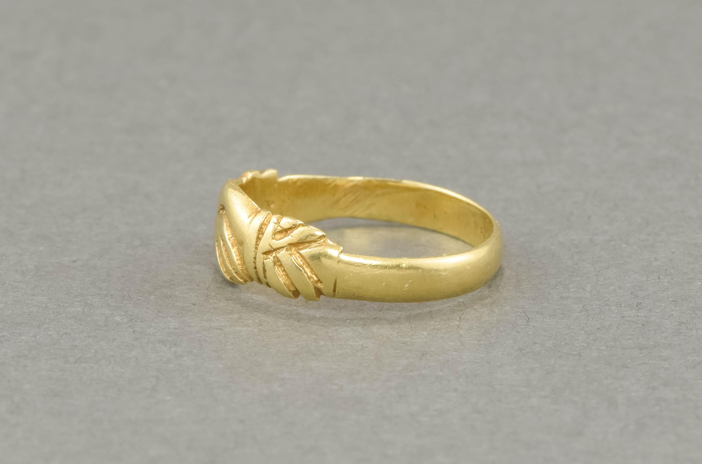 Georgian 18k Gold Fede Ring In Good Condition In Danvers, MA