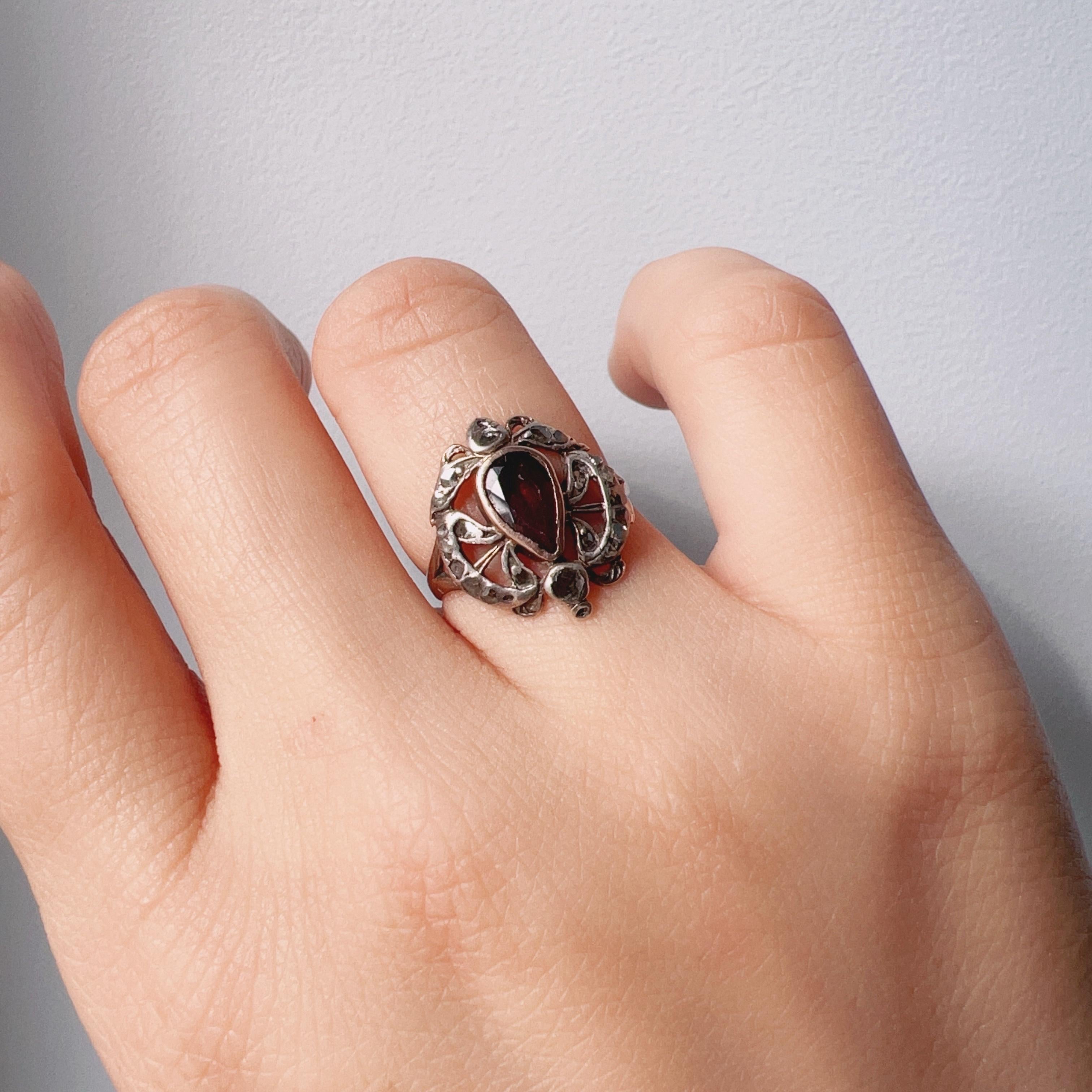 Women's Georgian 18K gold garnet heart diamond ring, sentimental ring romantic ring gift For Sale