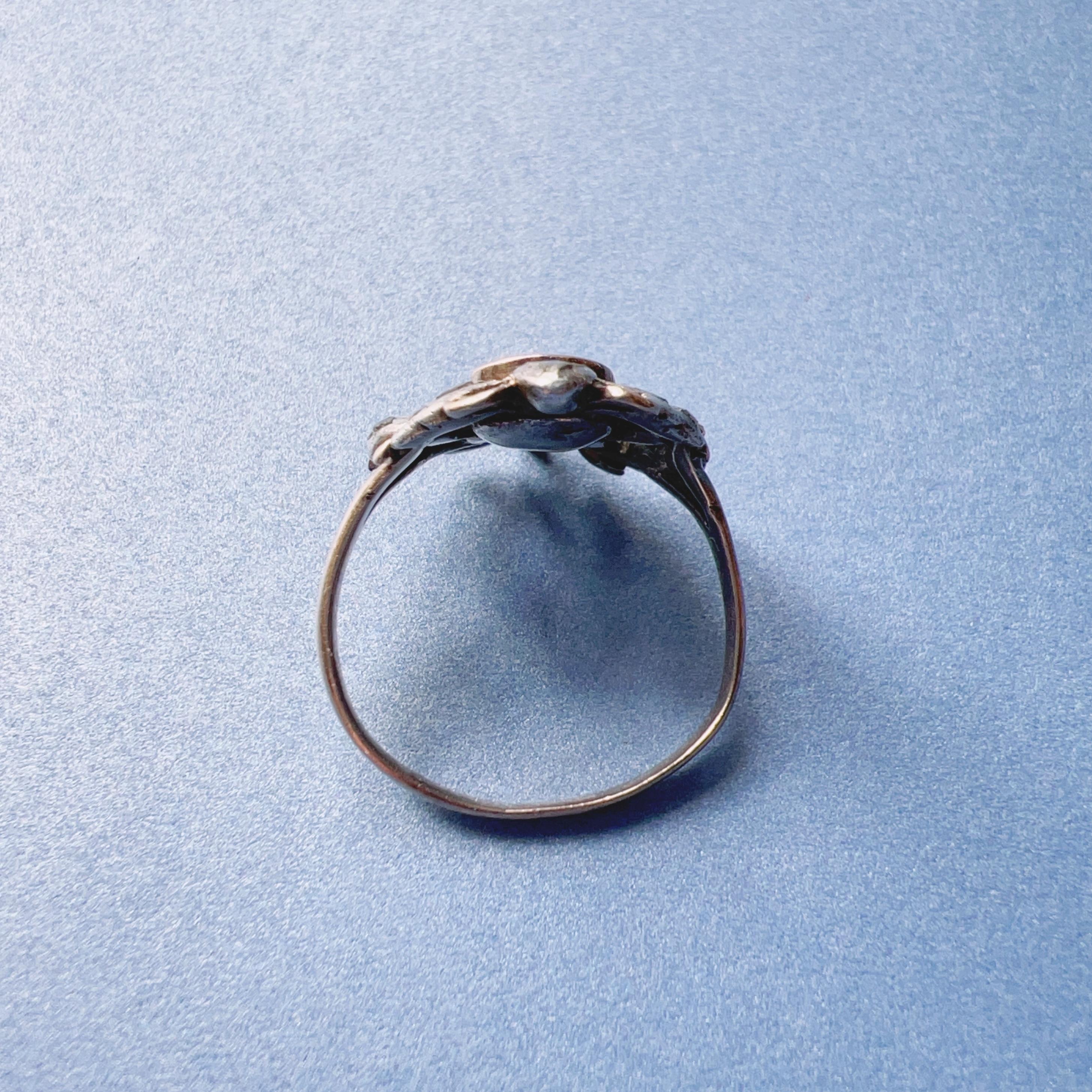 Georgian 18K gold garnet heart diamond ring, sentimental ring romantic ring gift For Sale 3