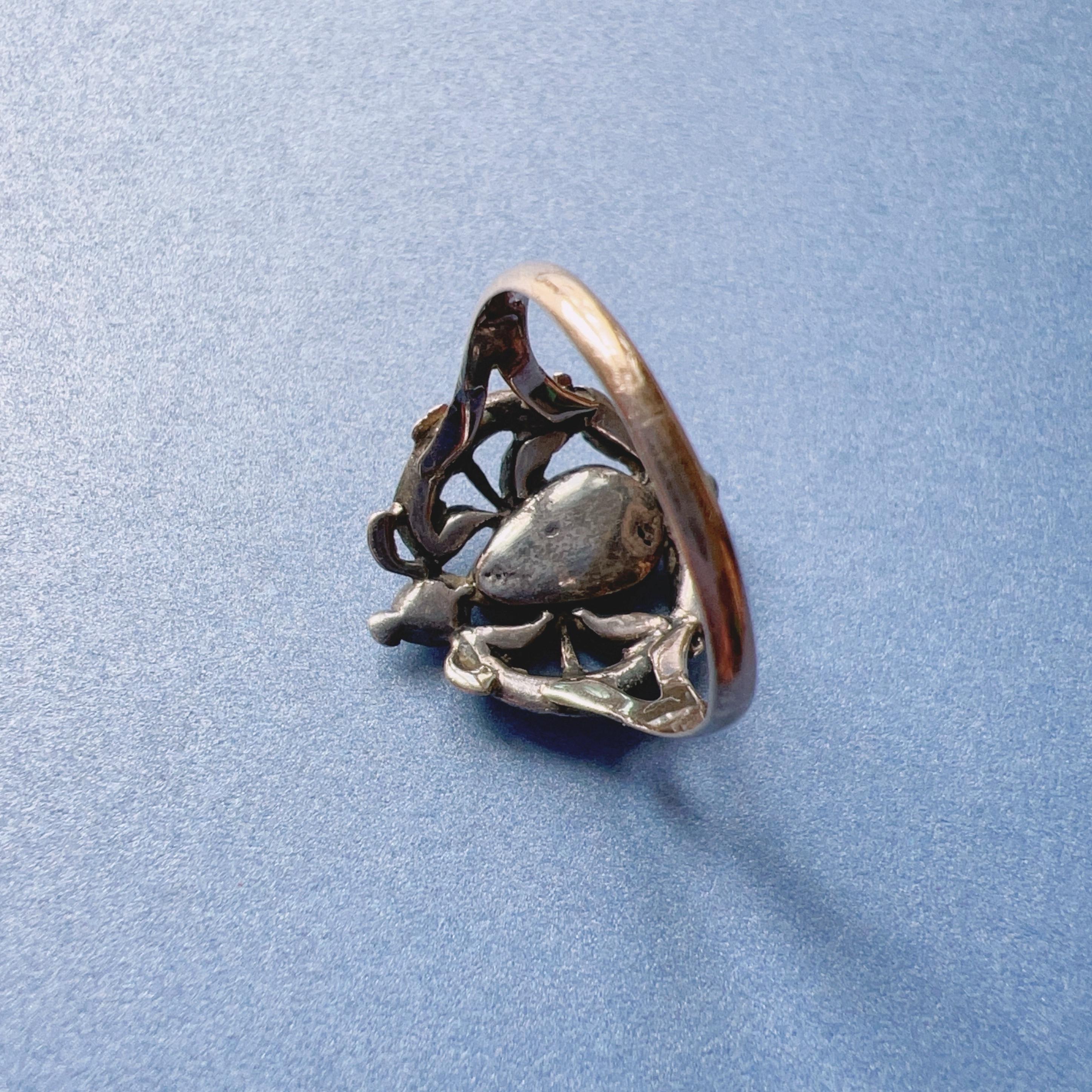 Georgian 18K gold garnet heart diamond ring, sentimental ring romantic ring gift For Sale 4