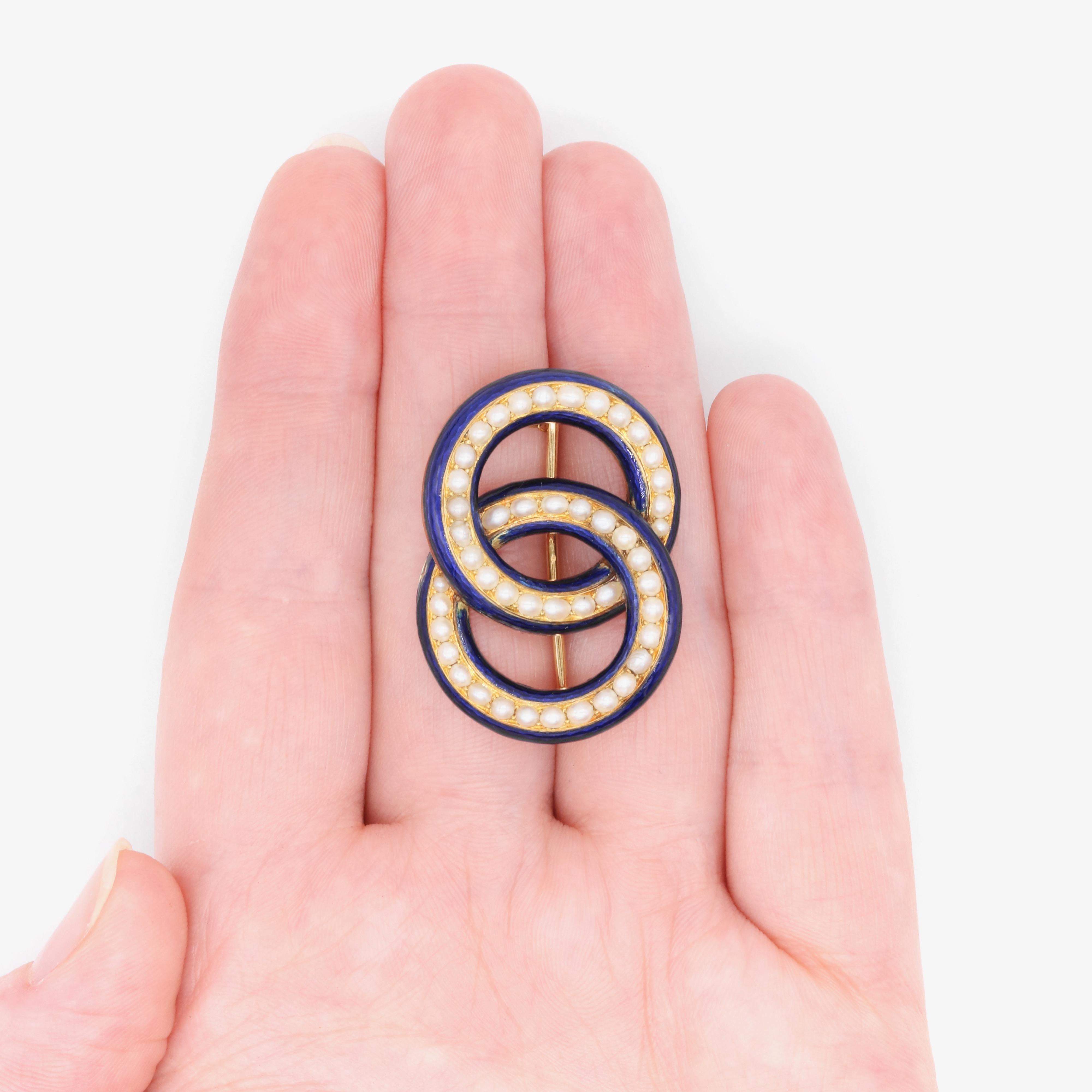 Georgian 18K Gold Seed Pearl & Cobalt Blue Enamel Interlocked Rings Brooch For Sale 6