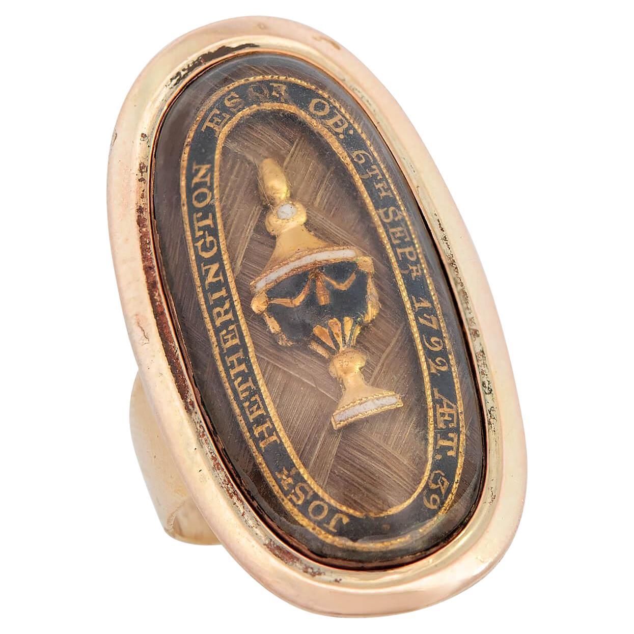 Georgian 18k Urn Mourning Ring en vente