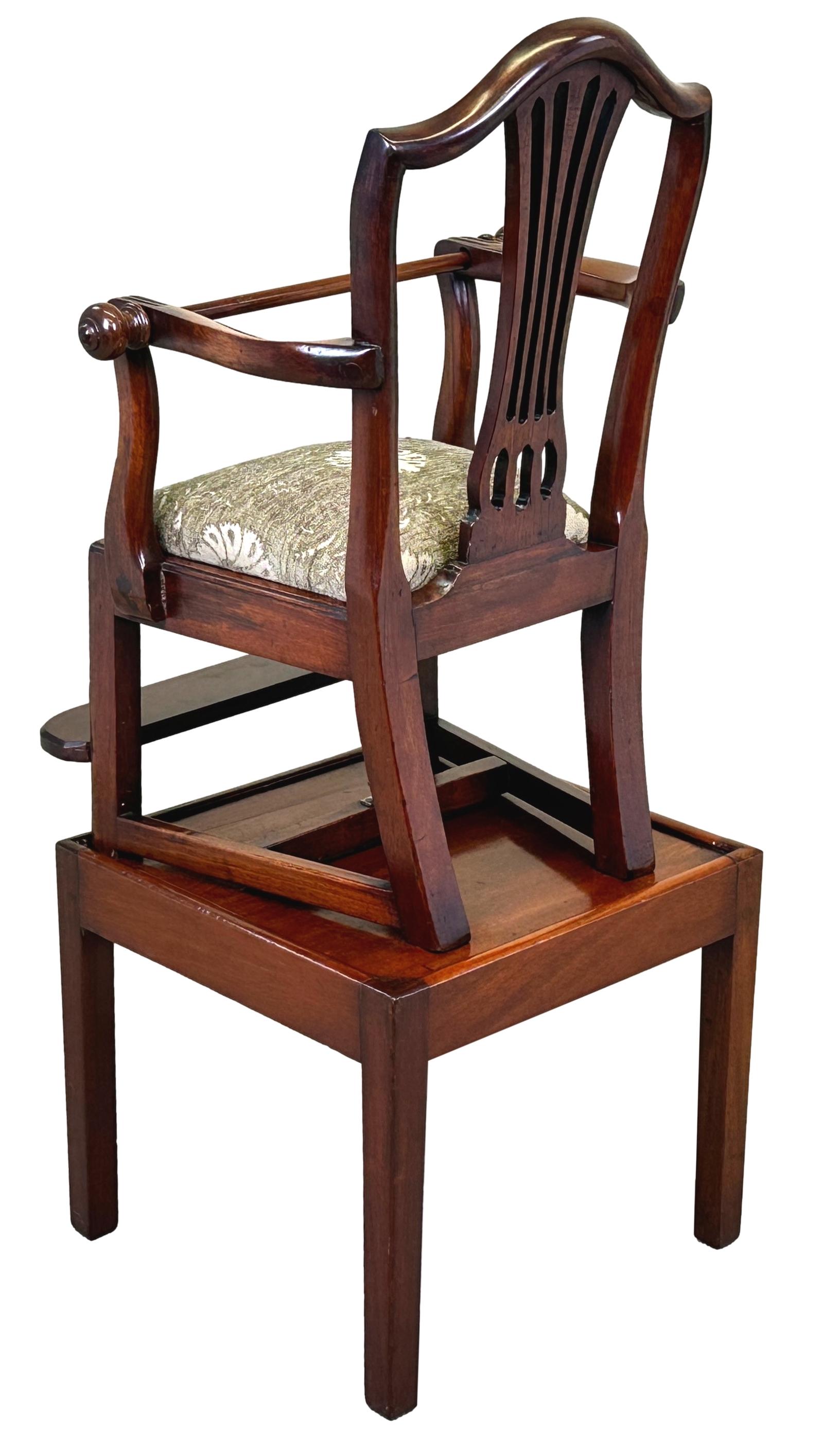 Chaise haute géorgienne du 18e siècle pour enfant en vente 1
