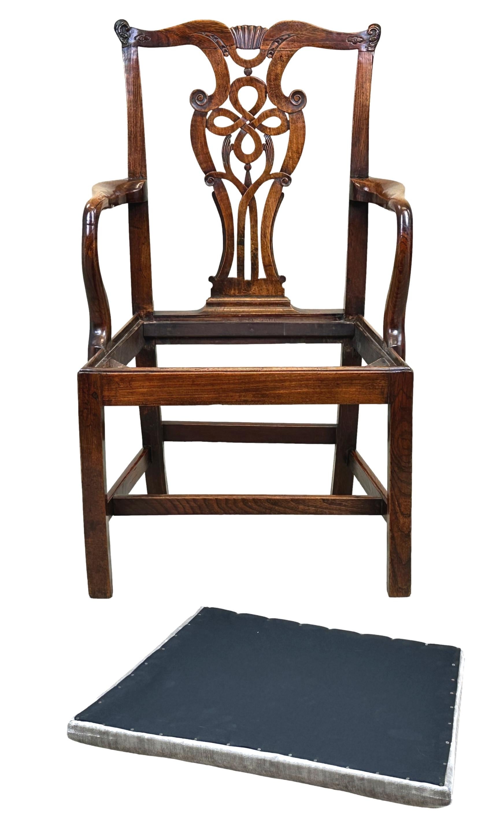 Georgian 18th Century Elm Armchair For Sale 6