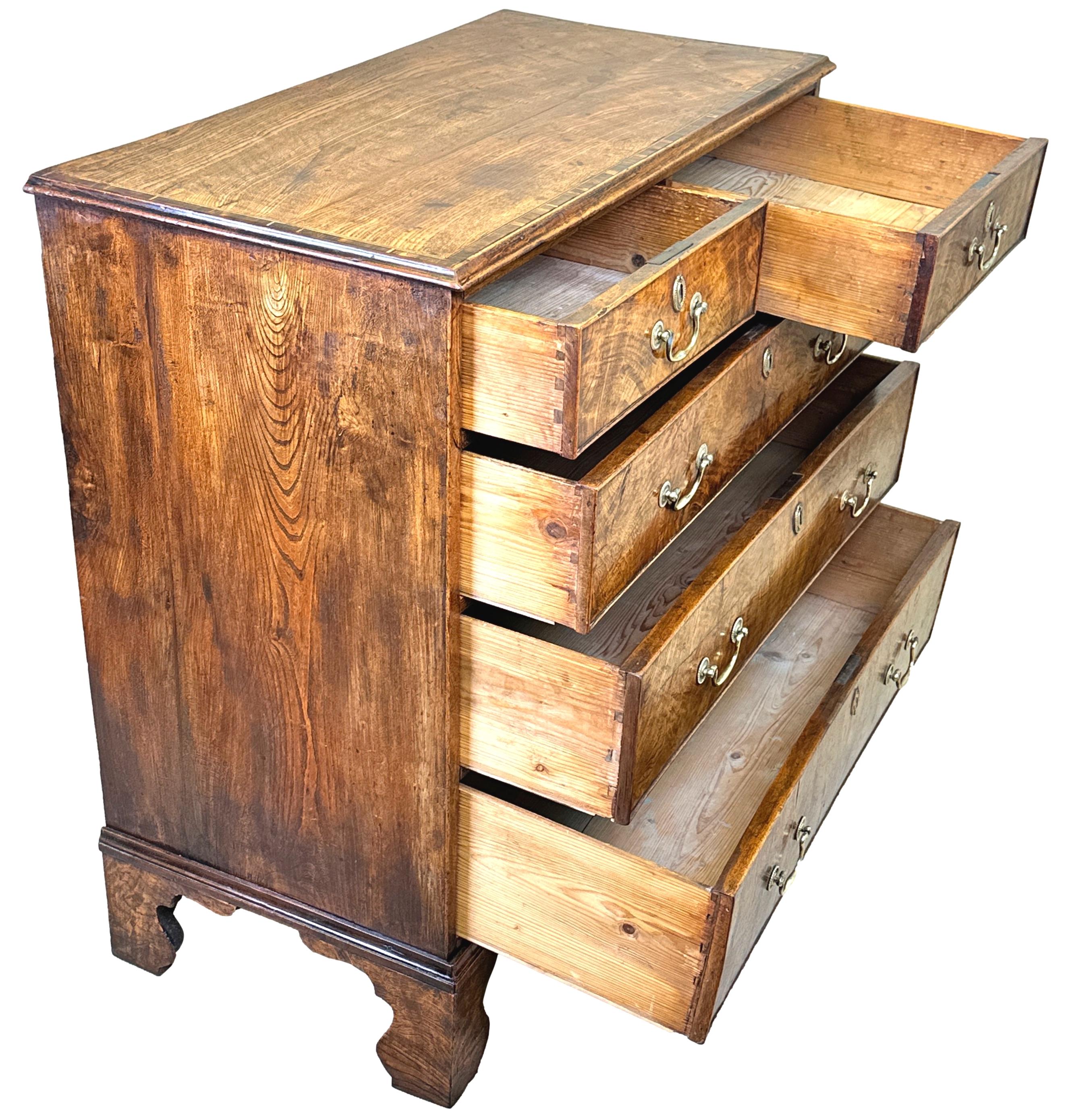 Georgian 18th Century Elm Chest Of Drawers For Sale 1