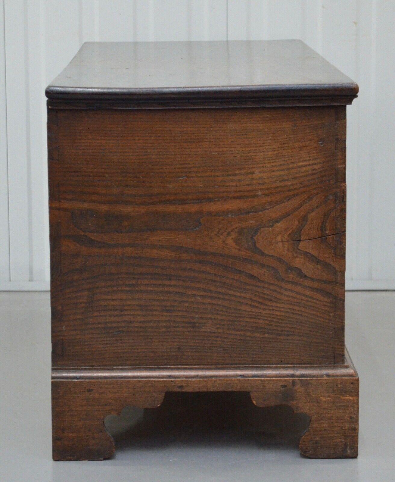 Hand-Crafted Georgian 18th Century Elm Coffer, Chest, Blanket Box, Trunk with a Hinged Lid For Sale
