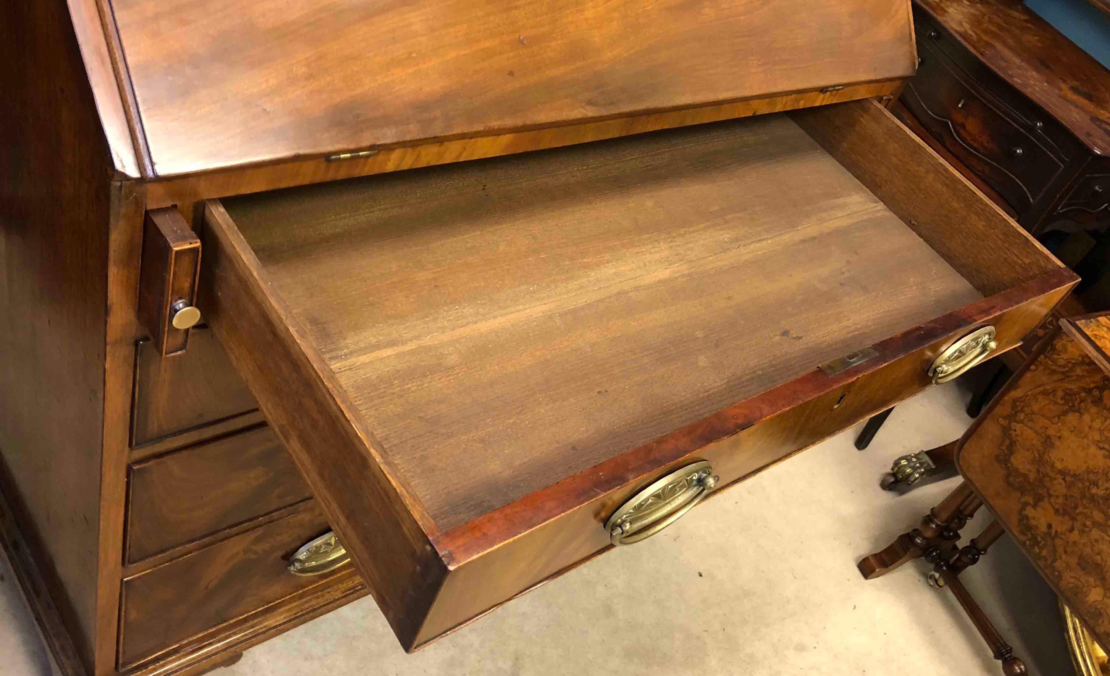 Georgian 18th Century Mahogany Bureau Bookcase Cabinet For Sale 11