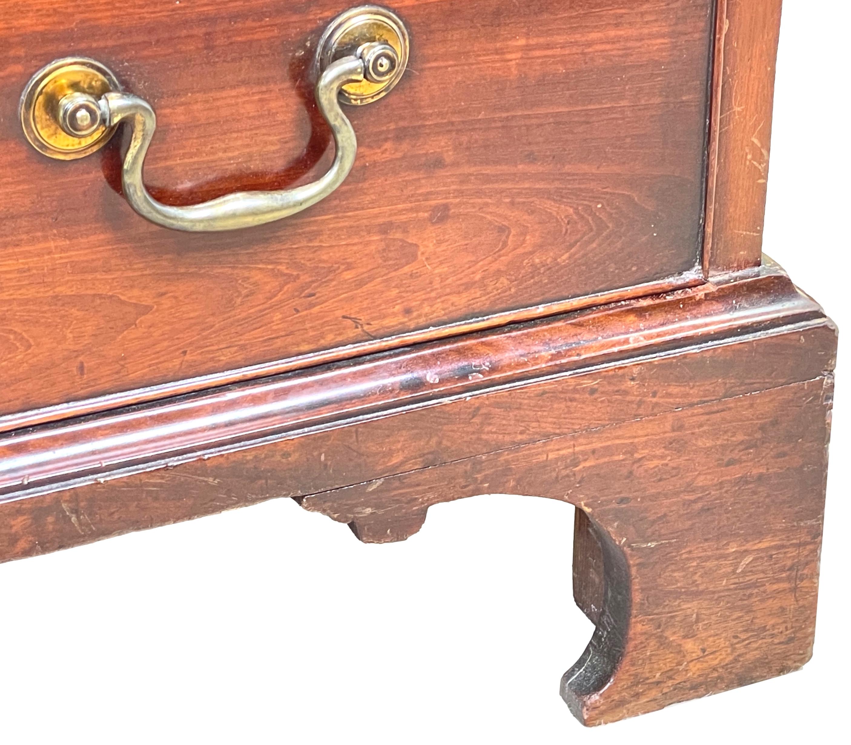 Georgian 18th Century Mahogany Chest with a Slide For Sale 3