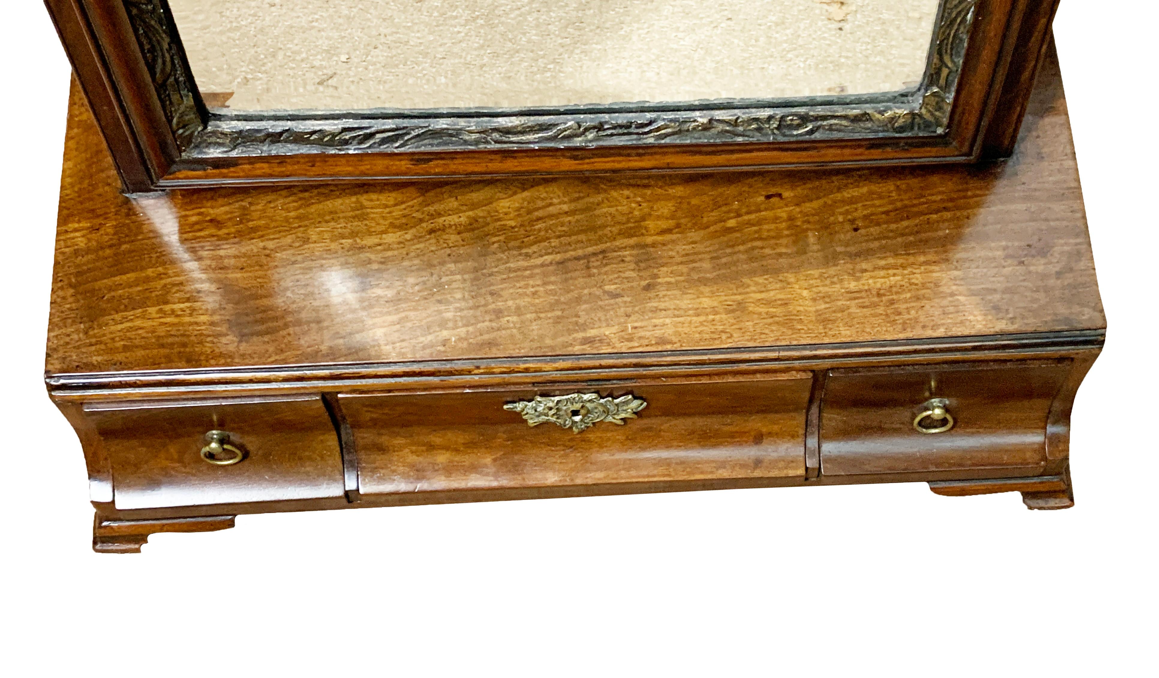 mahogany dressing table with mirror