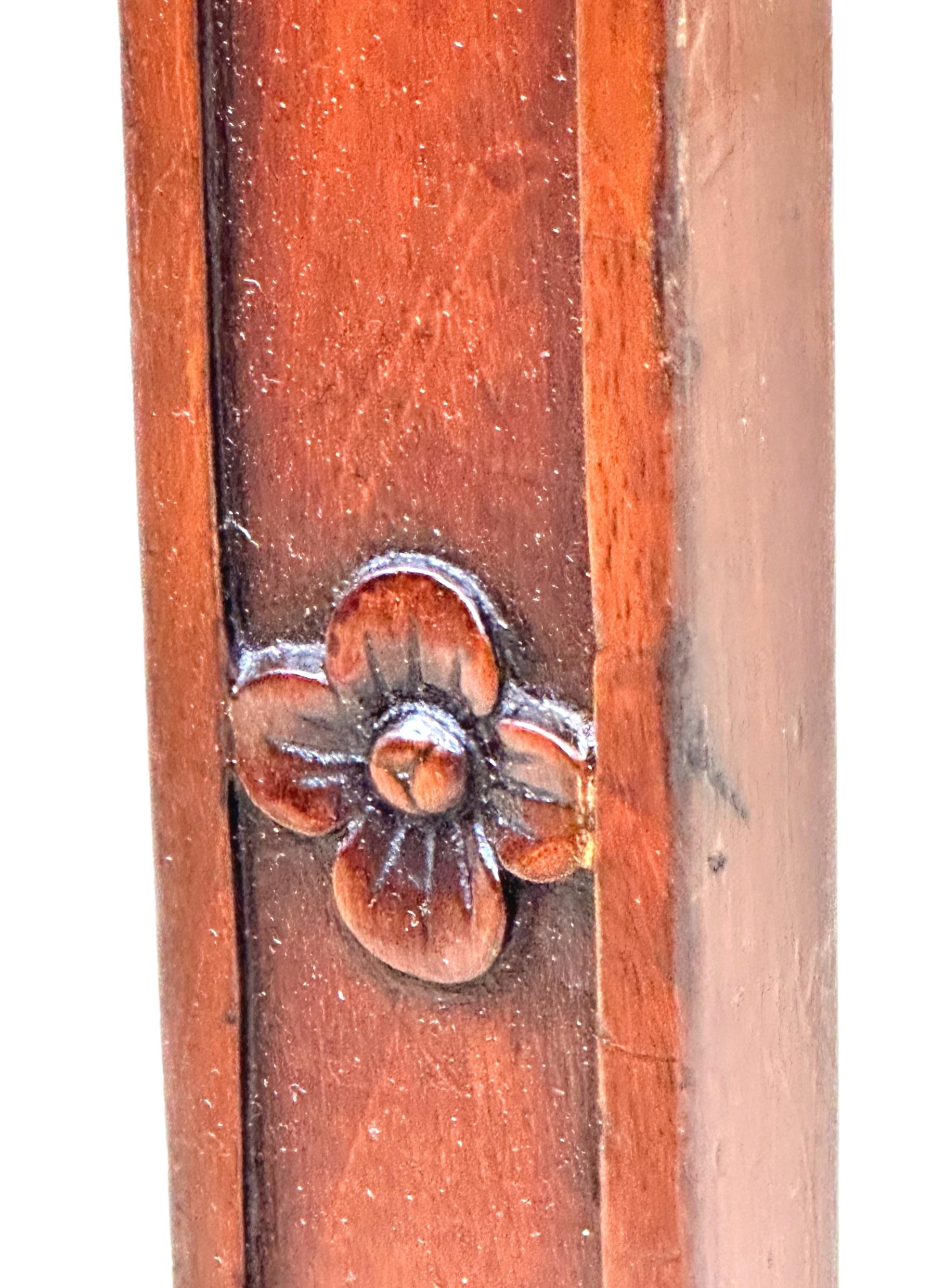 Georgian 18th Century Mahogany Drop Flap Side Table For Sale 4