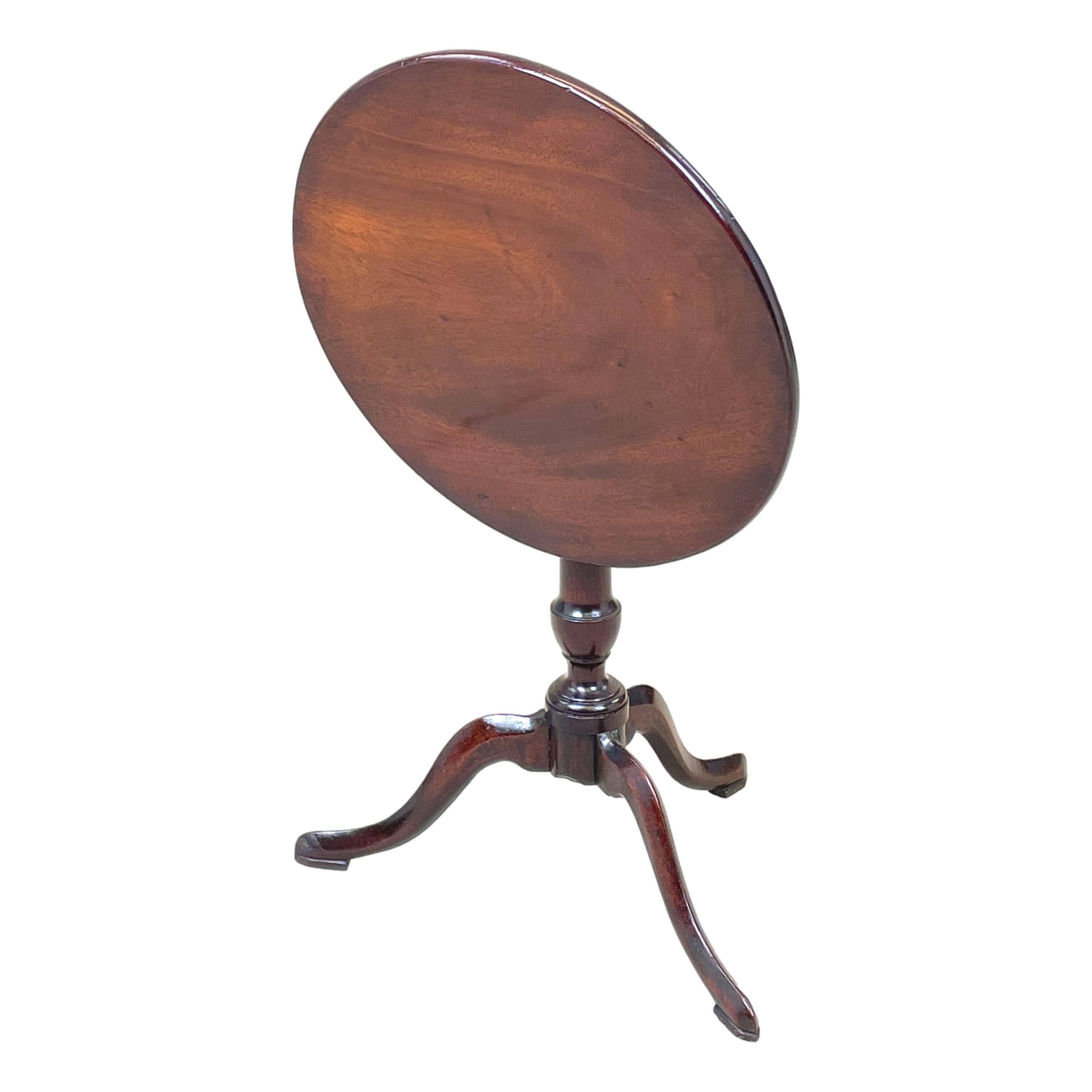 English Georgian 18th Century Mahogany Miniature Tripod Table For Sale