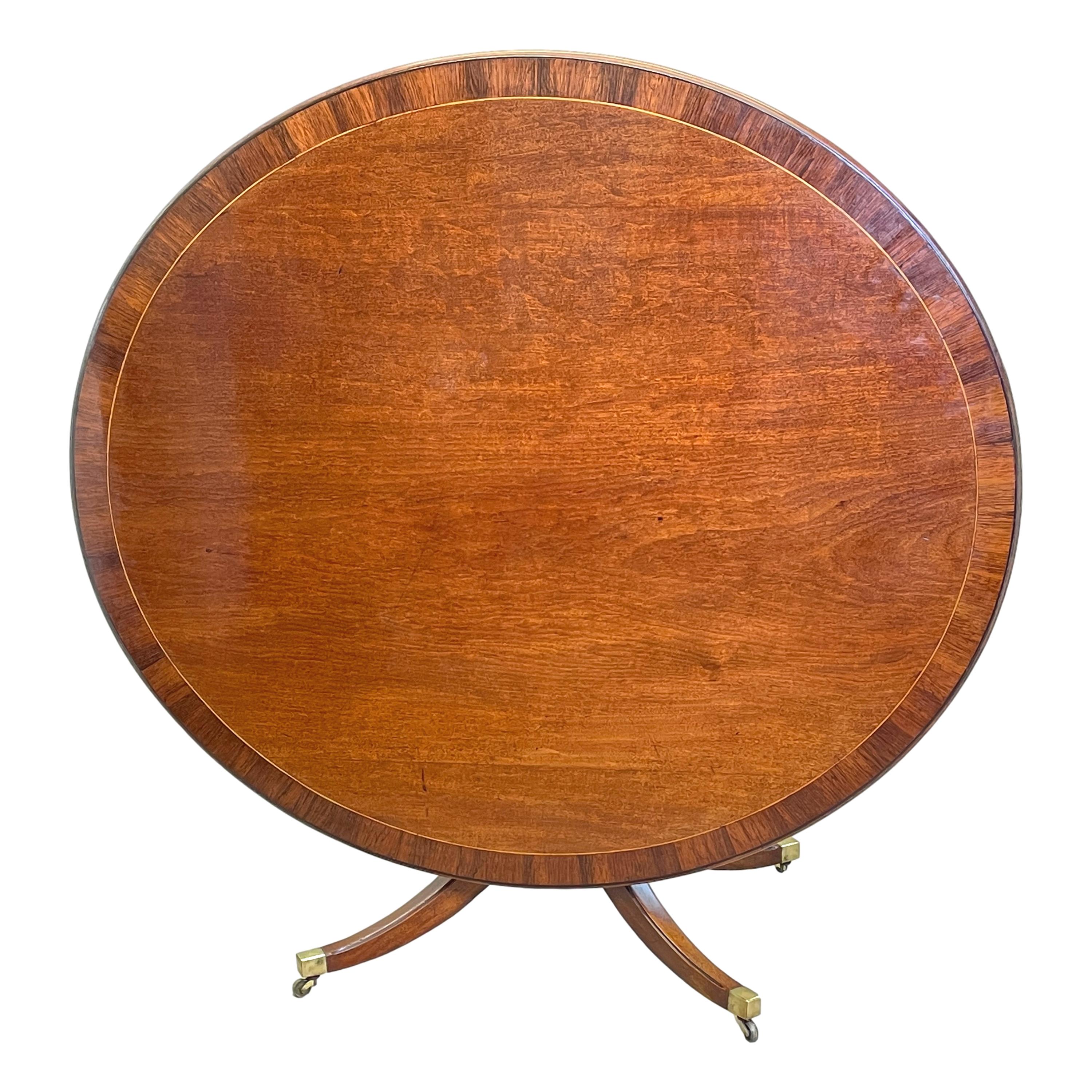 Georgien Table de salle à manger ovale en acajou de style géorgien du XVIIIe siècle en vente