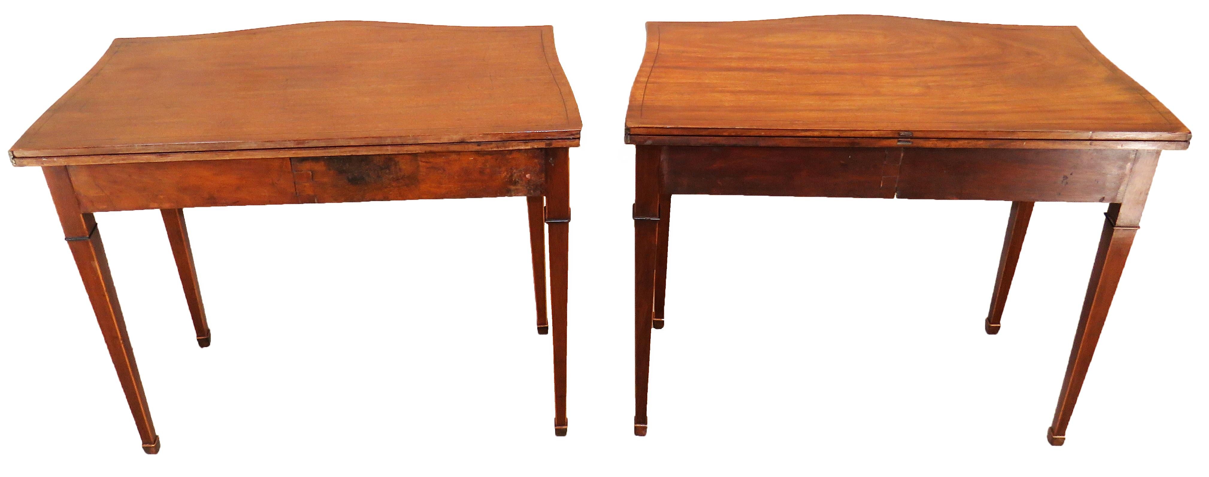 Georgian 18th Century Mahogany Pair of Serpentine Tea Tables 2