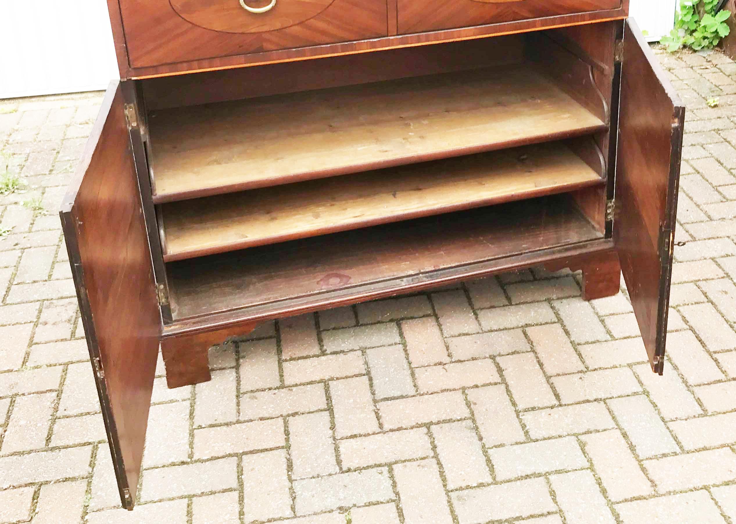 Georgian 18th Century Mahogany Secretaire Cupboard For Sale 1