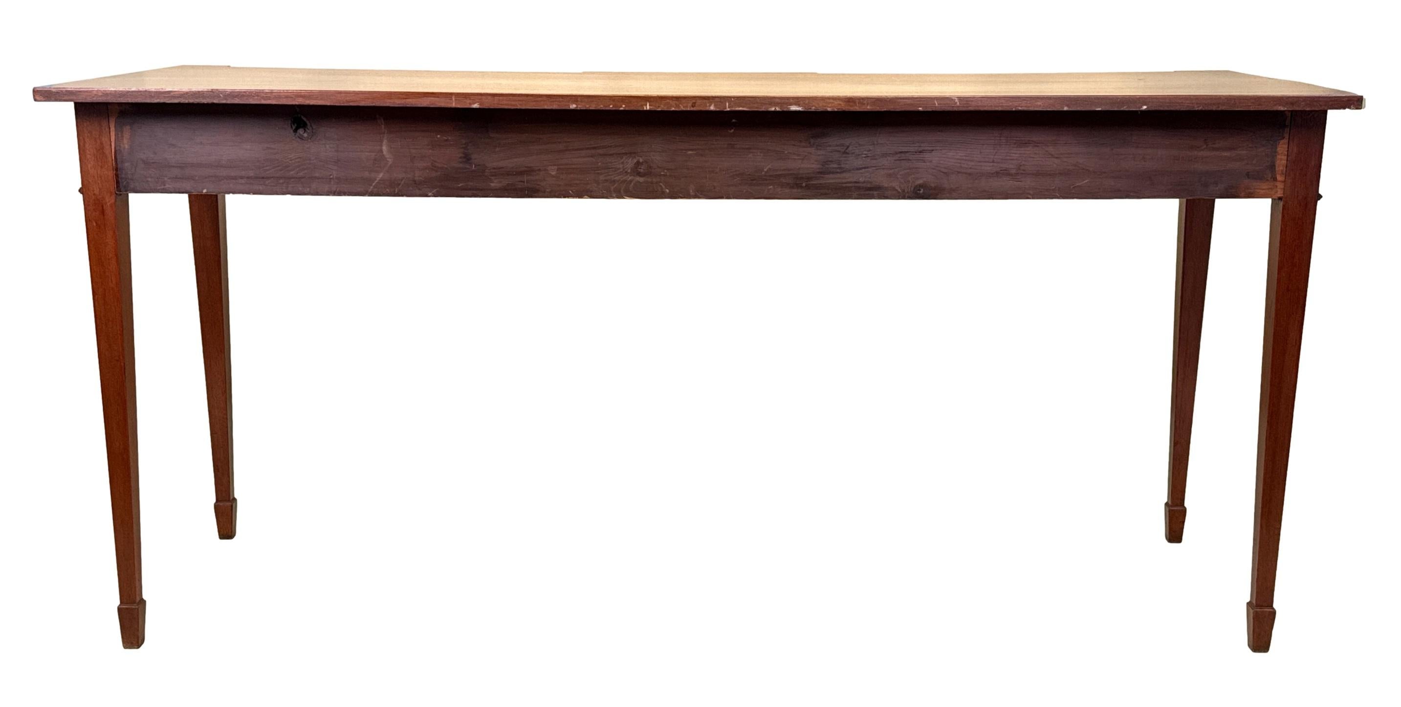 Table de service géorgienne en acajou du 18e siècle en vente 5