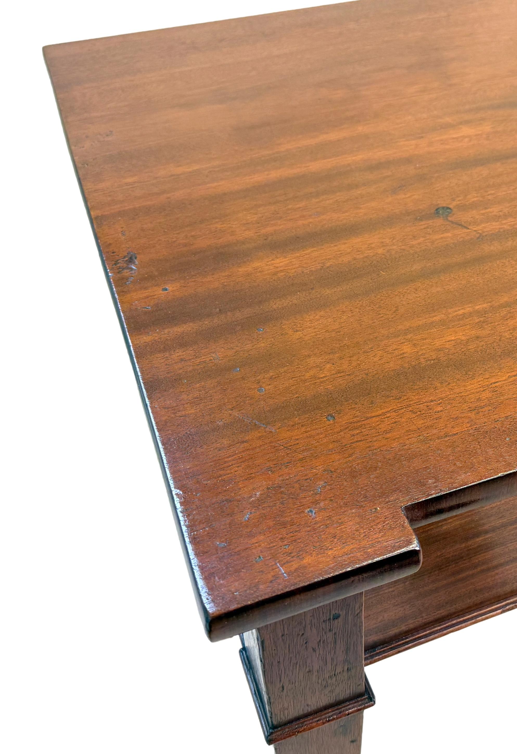 Acajou Table de service géorgienne en acajou du 18e siècle en vente