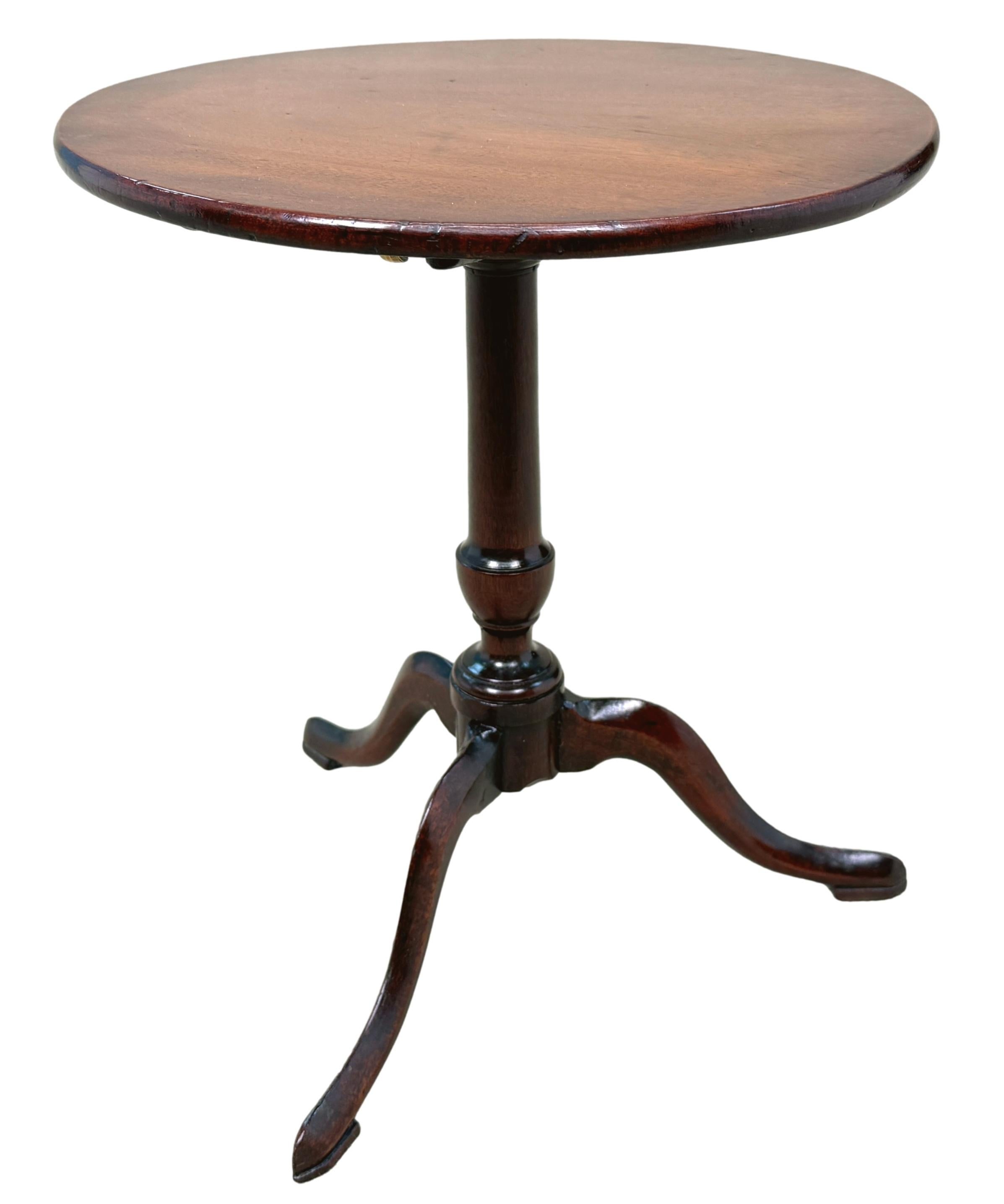 Table tripode miniature géorgienne en acajou du 18e siècle en vente 1