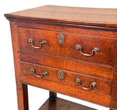 Base de Cómoda Georgiana de Roble del Siglo XVIII