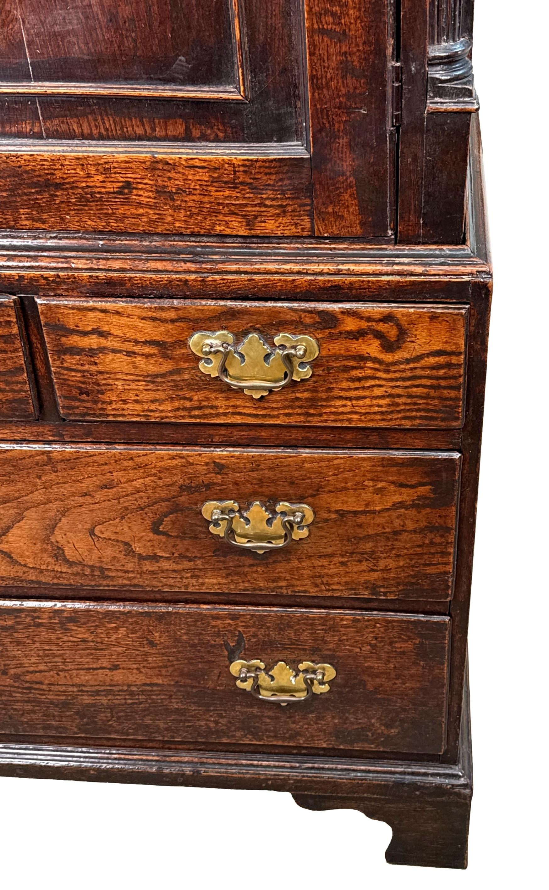Georgien Georgian 18th Century Oak Press Cupboard en vente