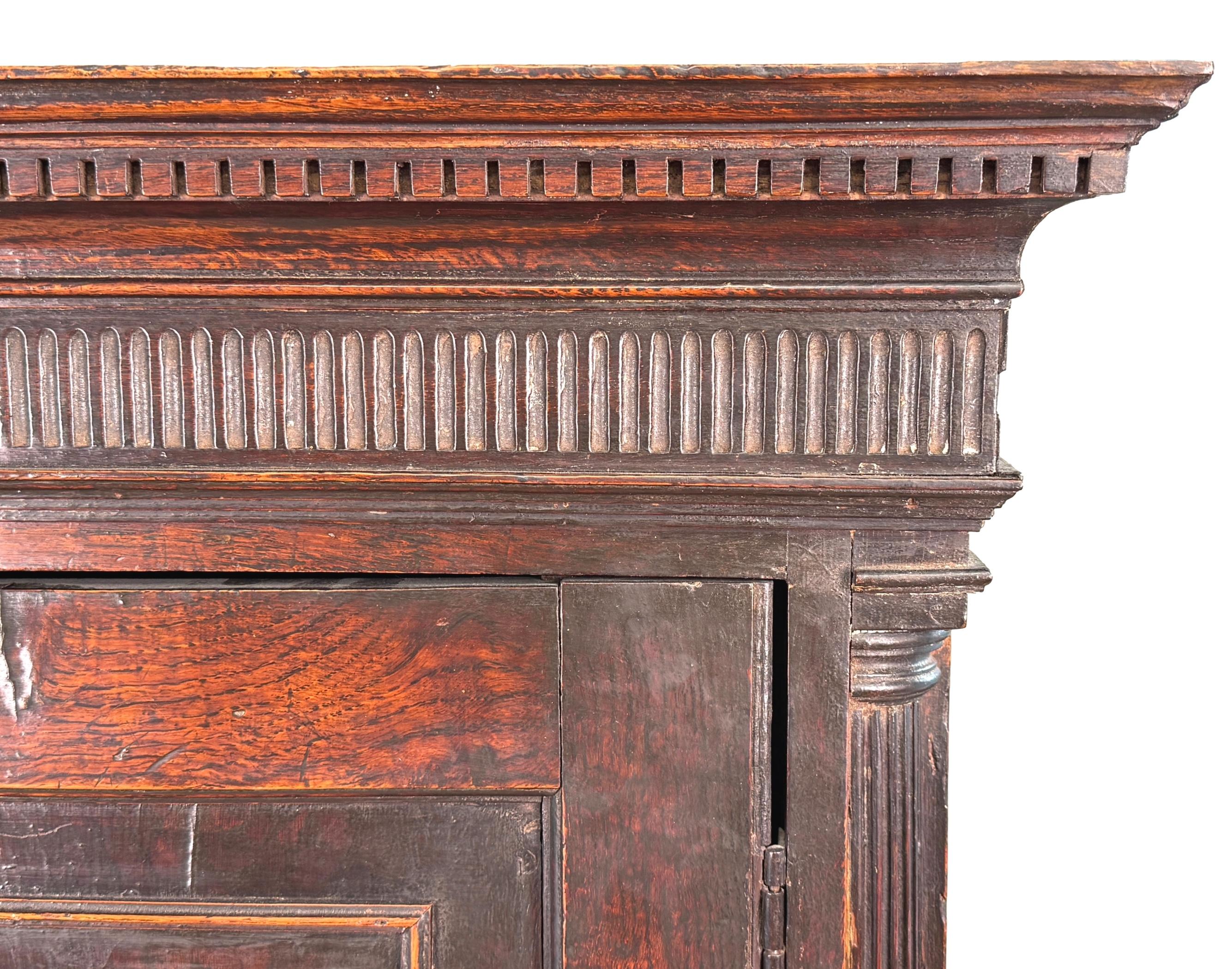 Georgian 18th Century Oak Press Cupboard Bon état - En vente à Bedfordshire, GB
