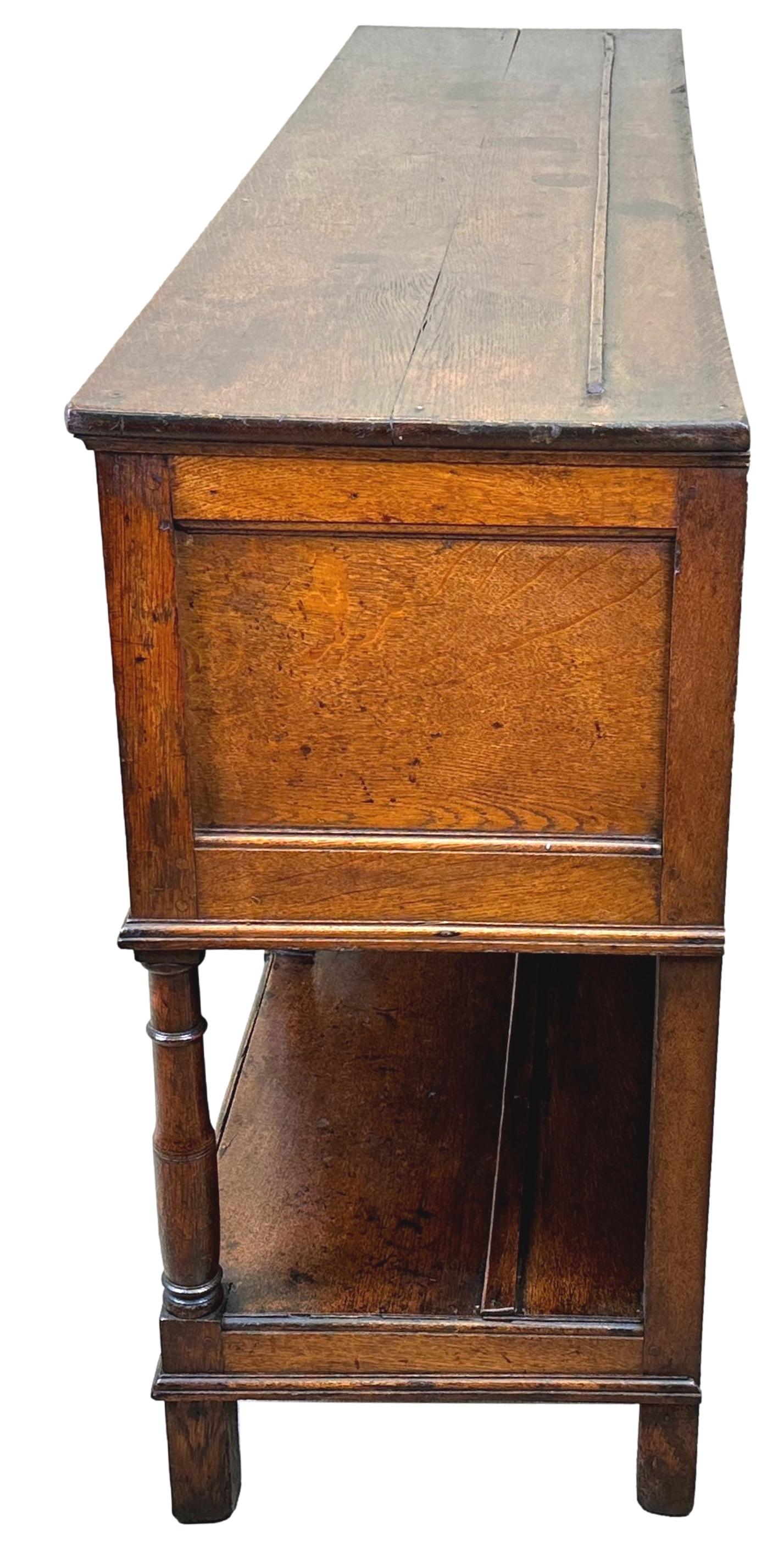 Georgian 18th Century Potboard Dresser Base For Sale 4