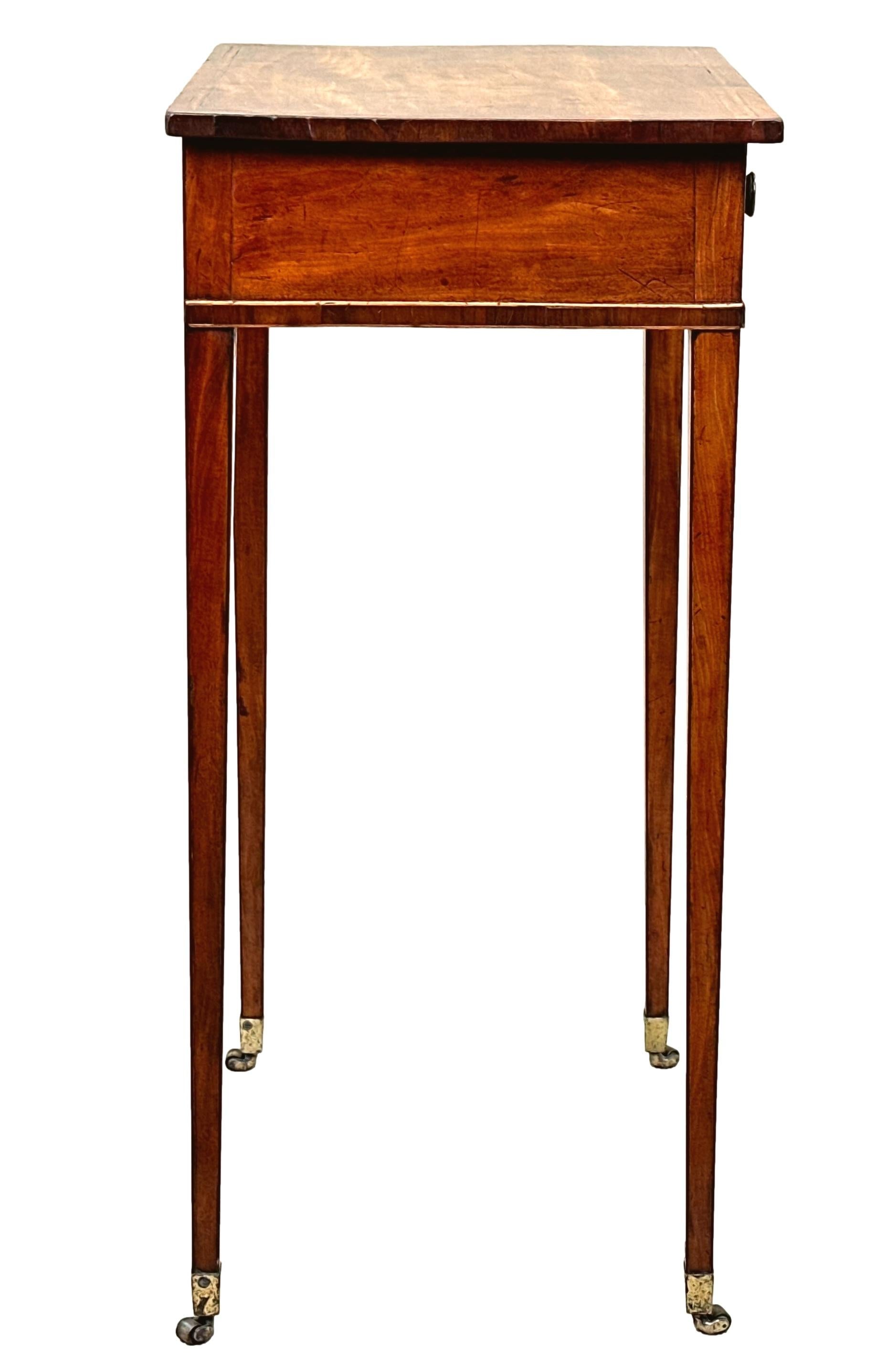Georgian 18. Jahrhundert Satinholz Beistelltischlampe (Englisch) im Angebot