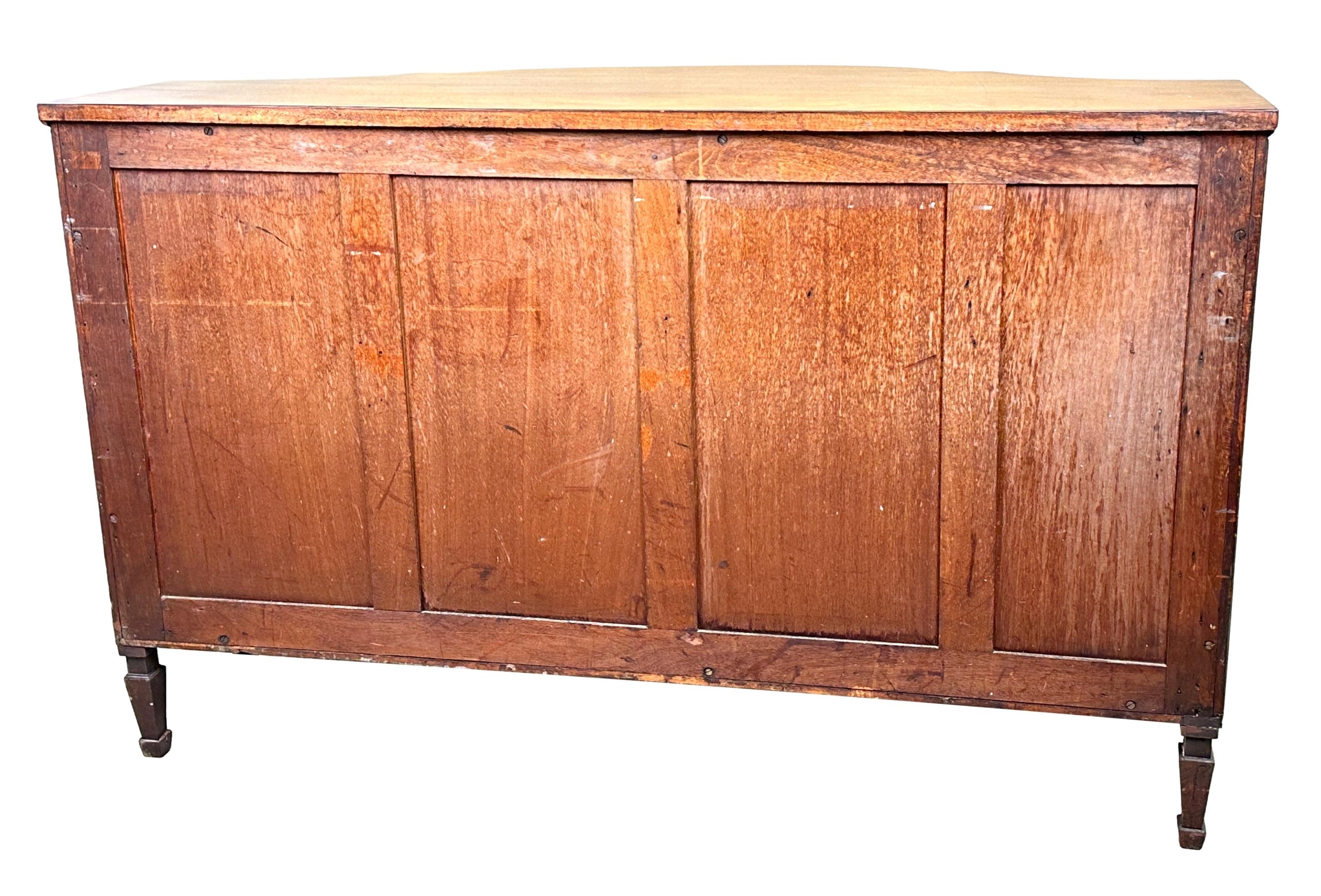 Georgian 18th Century Serpentine Side Cabinet Commode For Sale 6