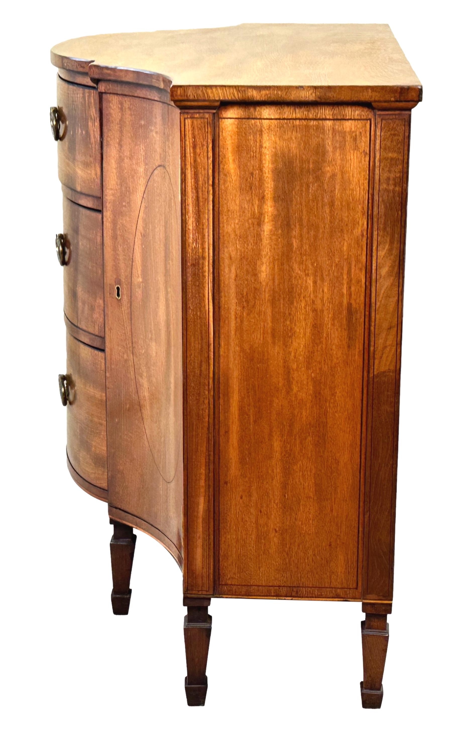 Mahogany Georgian 18th Century Serpentine Side Cabinet Commode For Sale