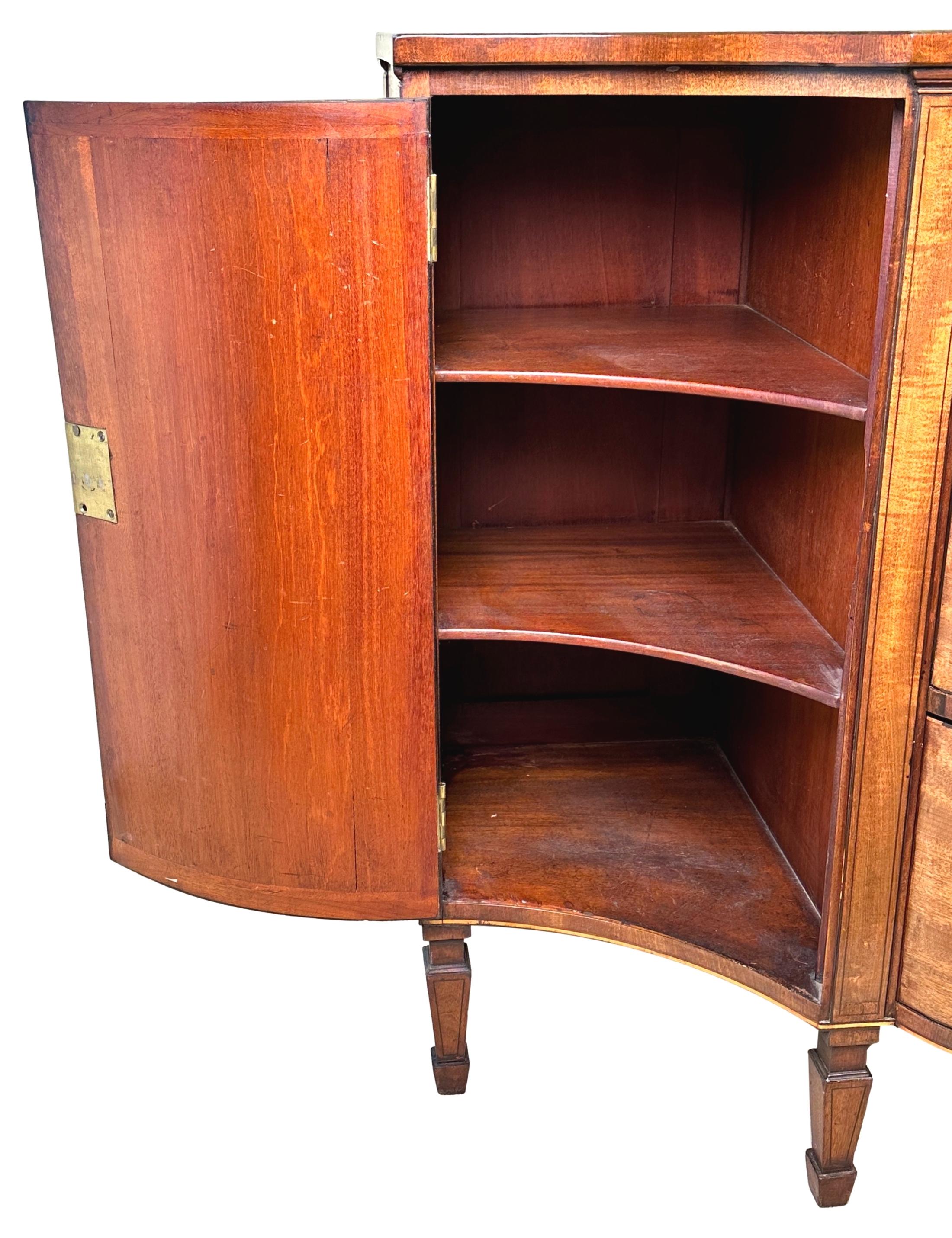 Georgian 18th Century Serpentine Side Cabinet Commode For Sale 2