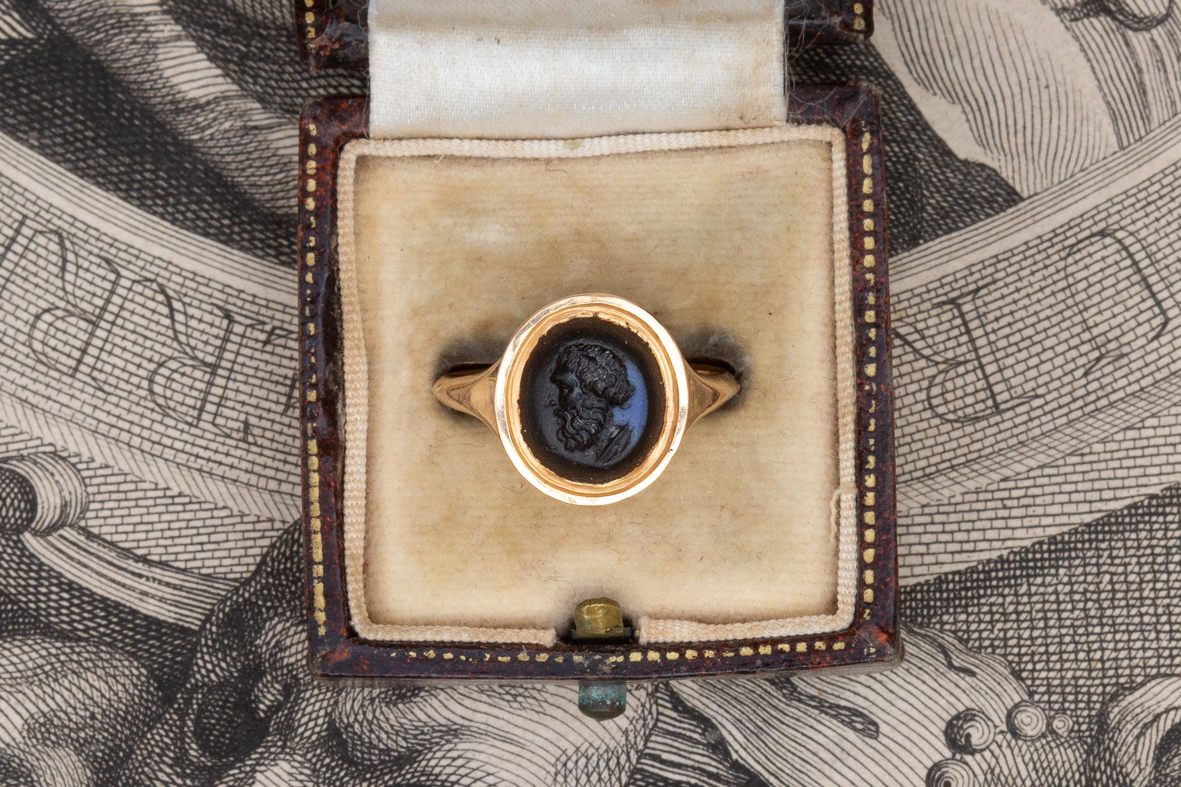 Georgian 18th Century Signet Ring with Ancient Roman Nicolo Intaglio of Hercules For Sale 6