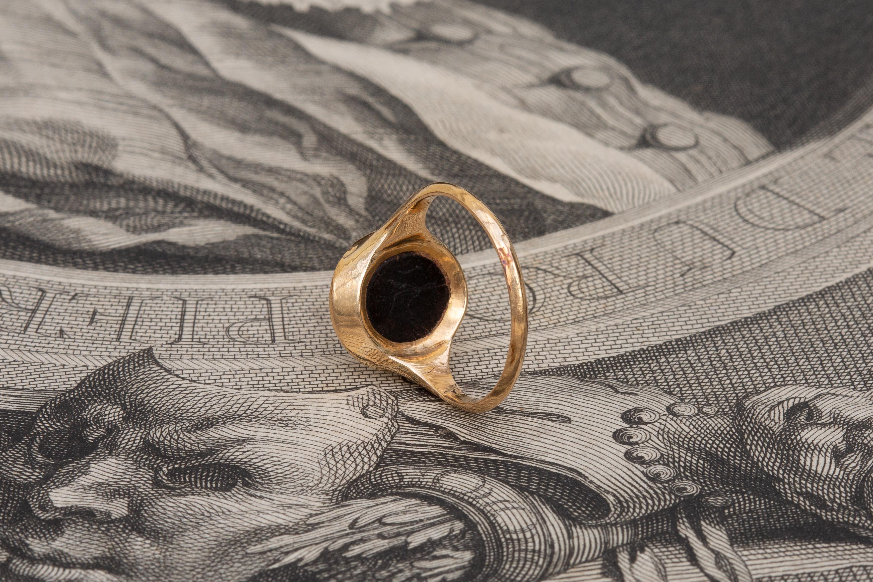 Georgian 18th Century Signet Ring with Ancient Roman Nicolo Intaglio of Hercules For Sale 2