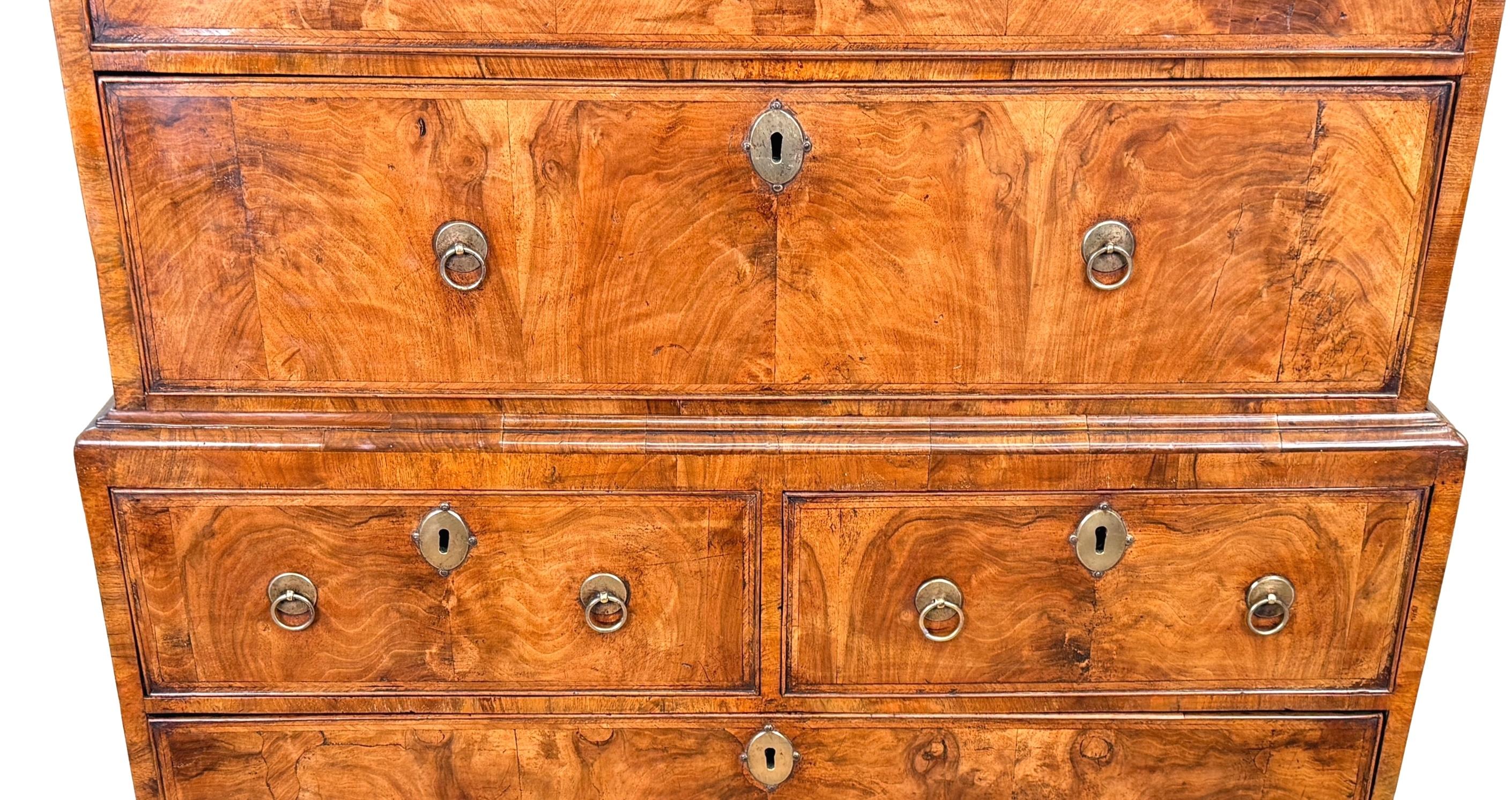 Georgian 18. Jahrhundert Nussbaum Tallboy Chest On Chest im Angebot 2