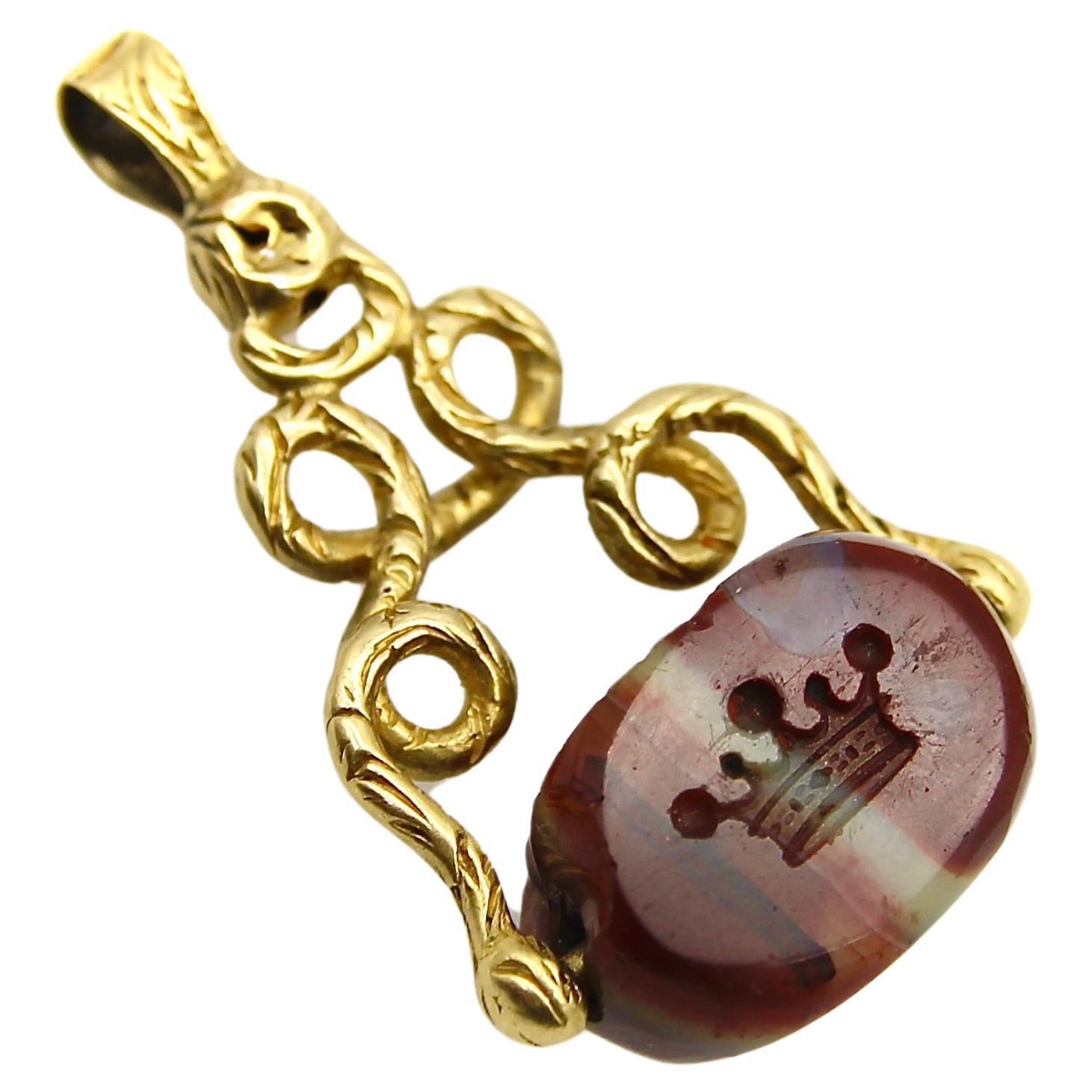 Georgian 19K Gold gewellte Schlange Fob mit Krone Intaglio