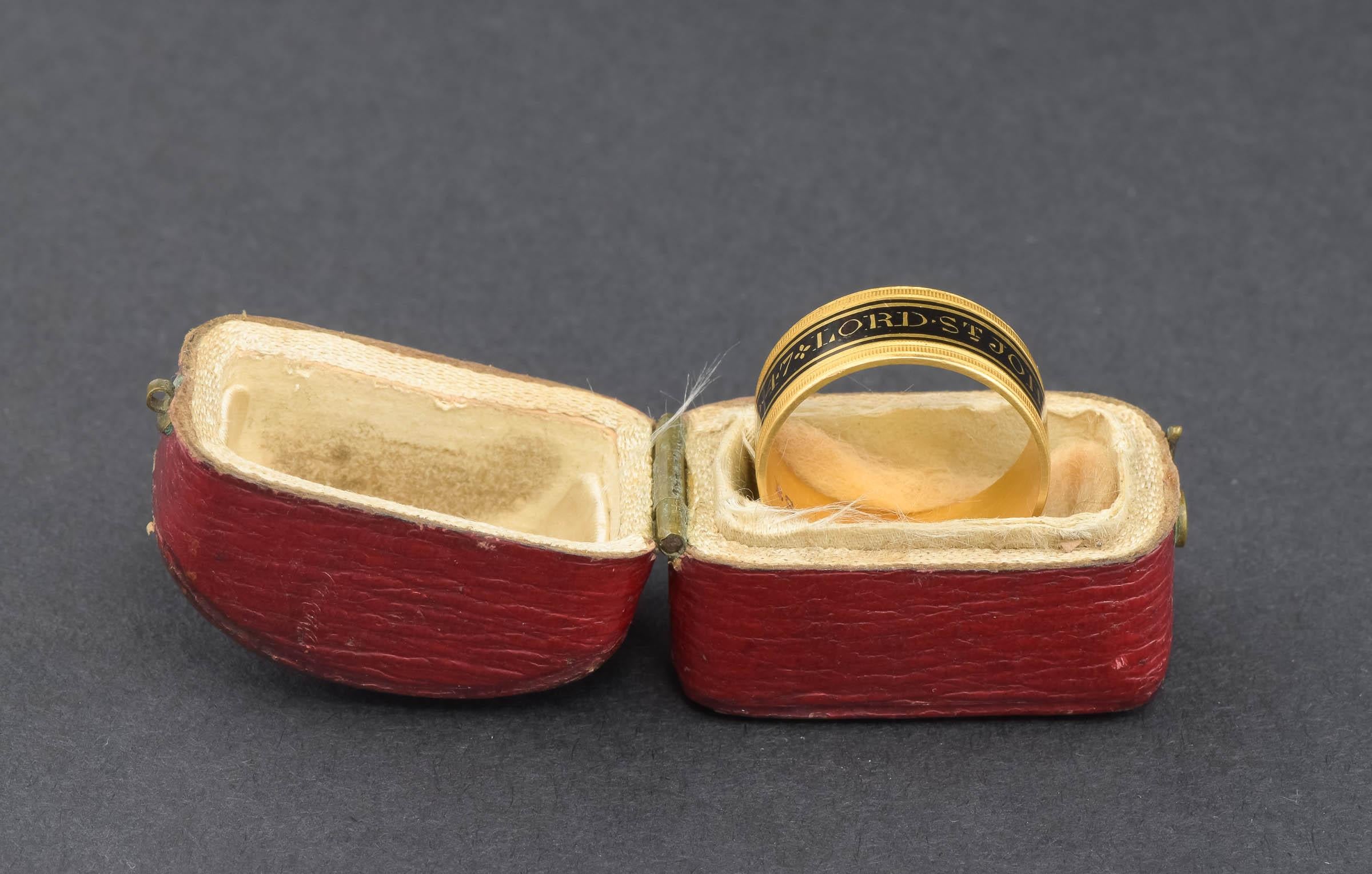 Georgianischer 22 Karat Emaille-Georgianischer Memorial-Ring für Lord St. John, 1805, bedeutender Hersteller für Damen oder Herren im Angebot