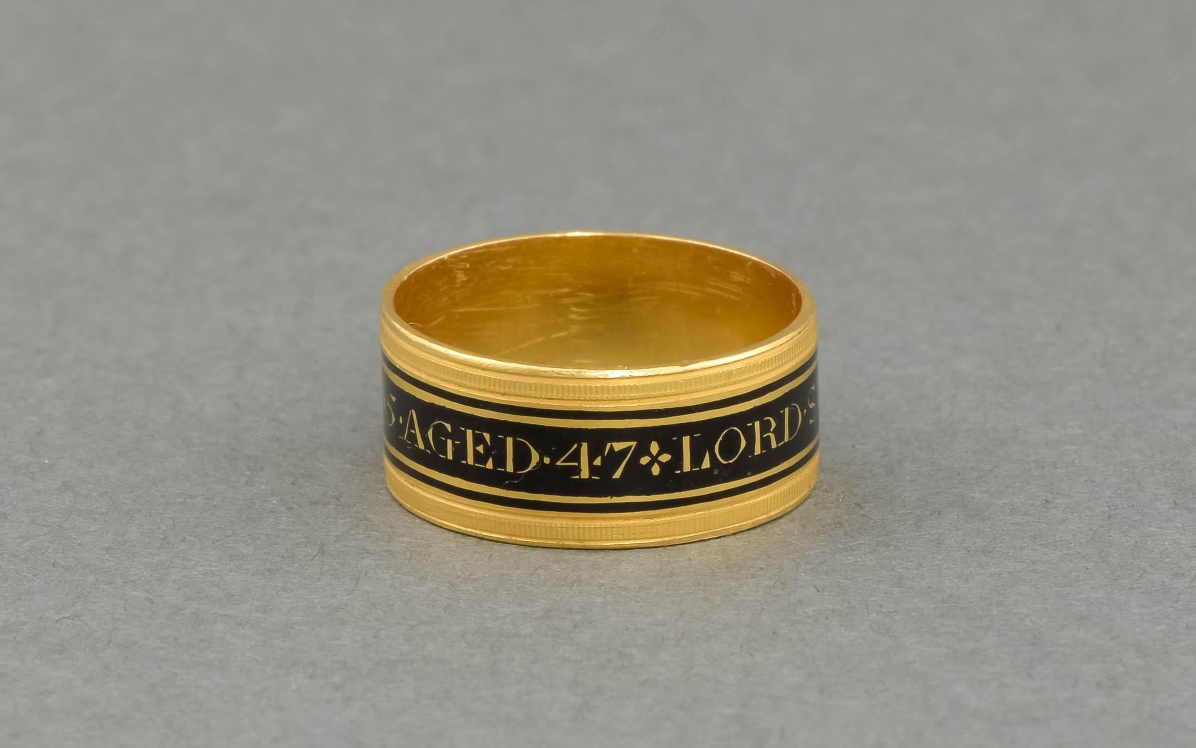 Georgian 22K Enamel Memorial Ring for Lord St. John, 1805, Important Maker In Good Condition For Sale In Danvers, MA
