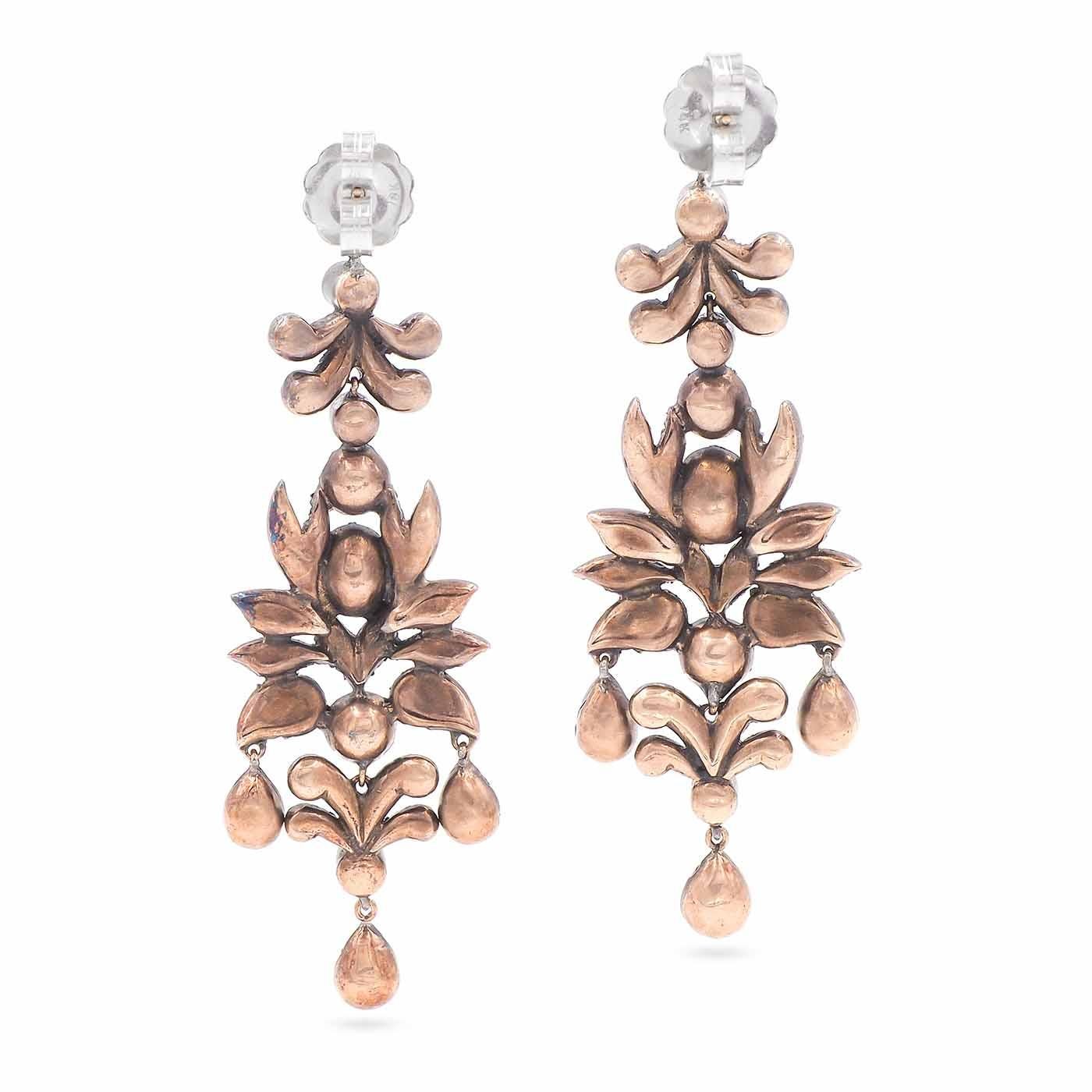 Georgien Boucles d'oreilles girandoles géorgiennes en diamants taille rose de 5,50 carats au total en vente