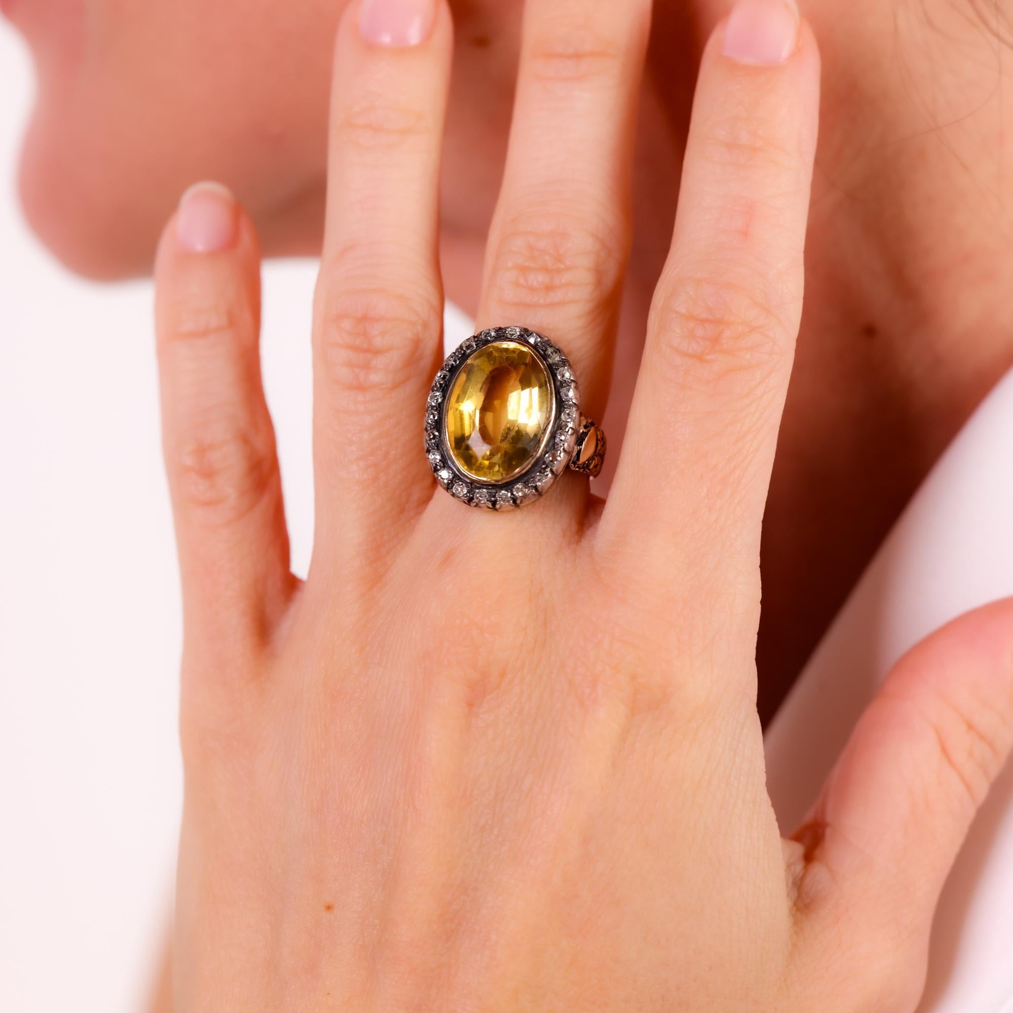 Georgianischer 8,40 Karat Citrin-Diamant-Cluster-Ring aus 18k Gelbgold und Silber im Zustand „Hervorragend“ in Beverly Hills, CA