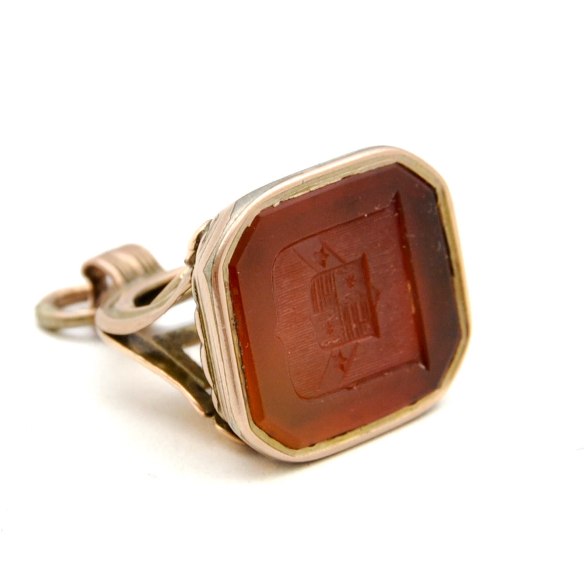 Antique Georgian 9K Gold Carnelian Coat of Arms Seal Fob Charm For Sale 3