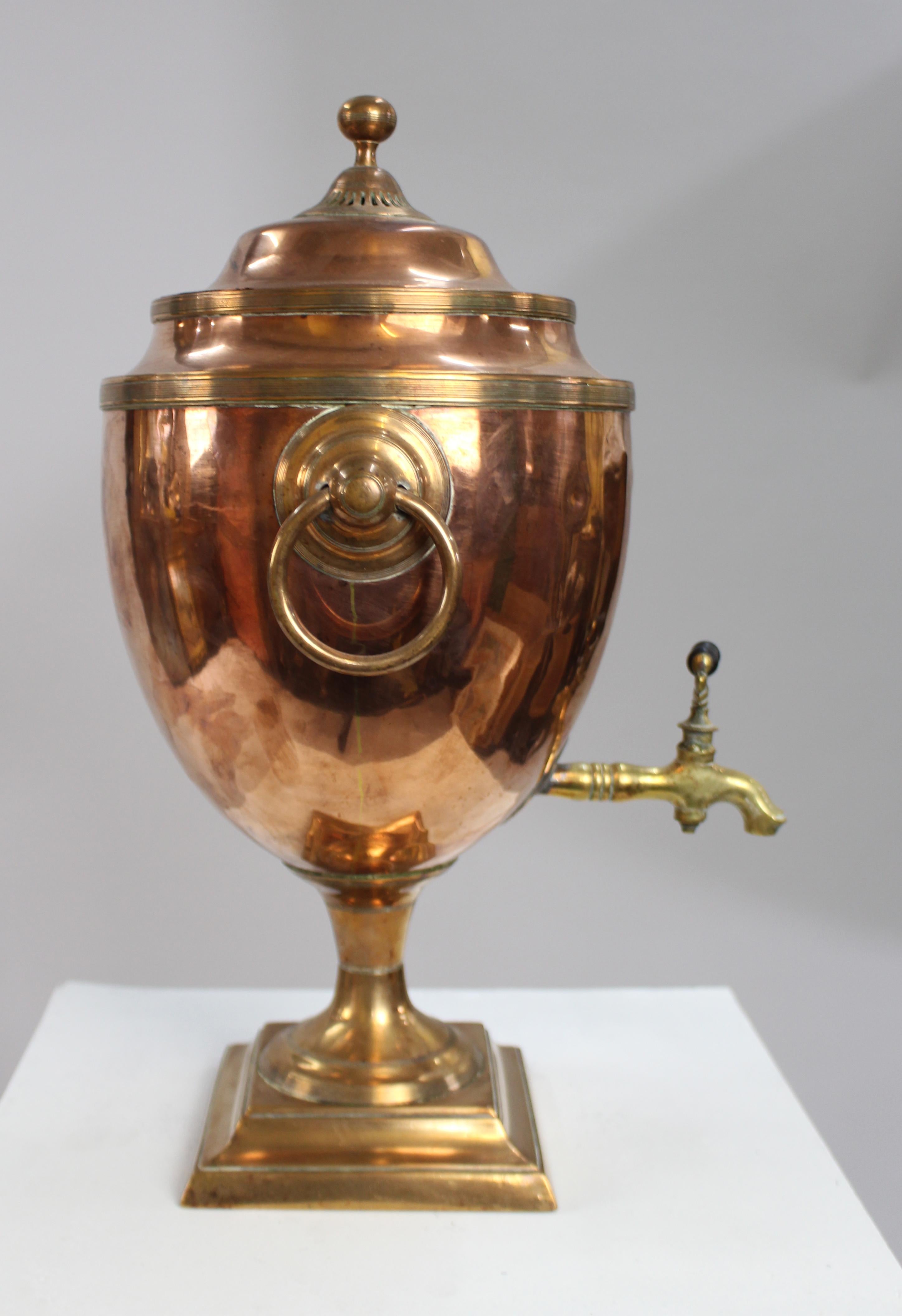 Georgian Adam Style Copper & Brass Samovar In Good Condition For Sale In Worcester, GB