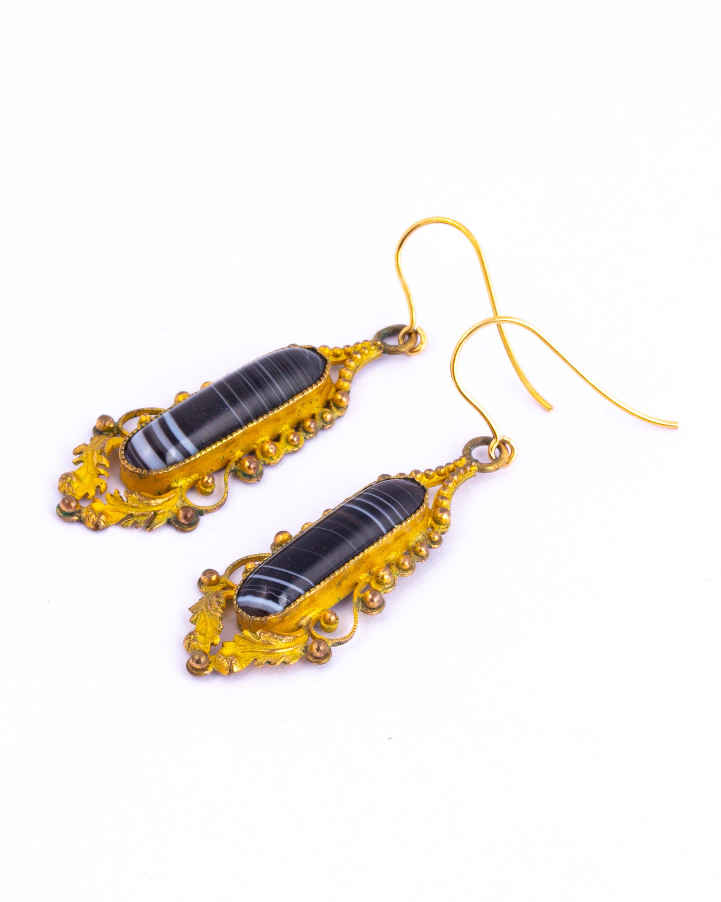 Cabochon Georgian Agate and Gilt Drop Earrings For Sale