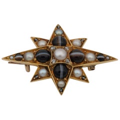 Antique Georgian Agate Natural Pearl Rare 18 Karat Celestial Brooch