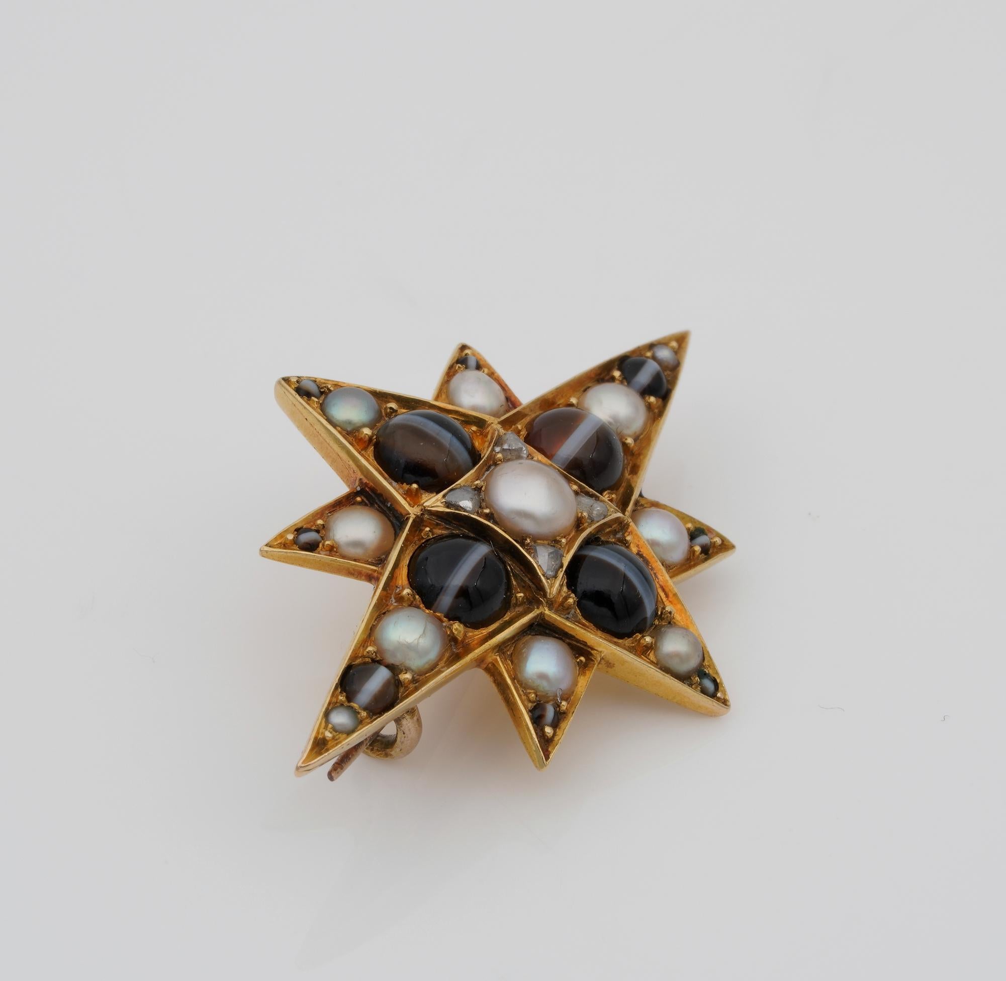 Georgian Agate Natural Pearl Rare 18 Karat Celestial Brooch In Good Condition For Sale In Napoli, IT