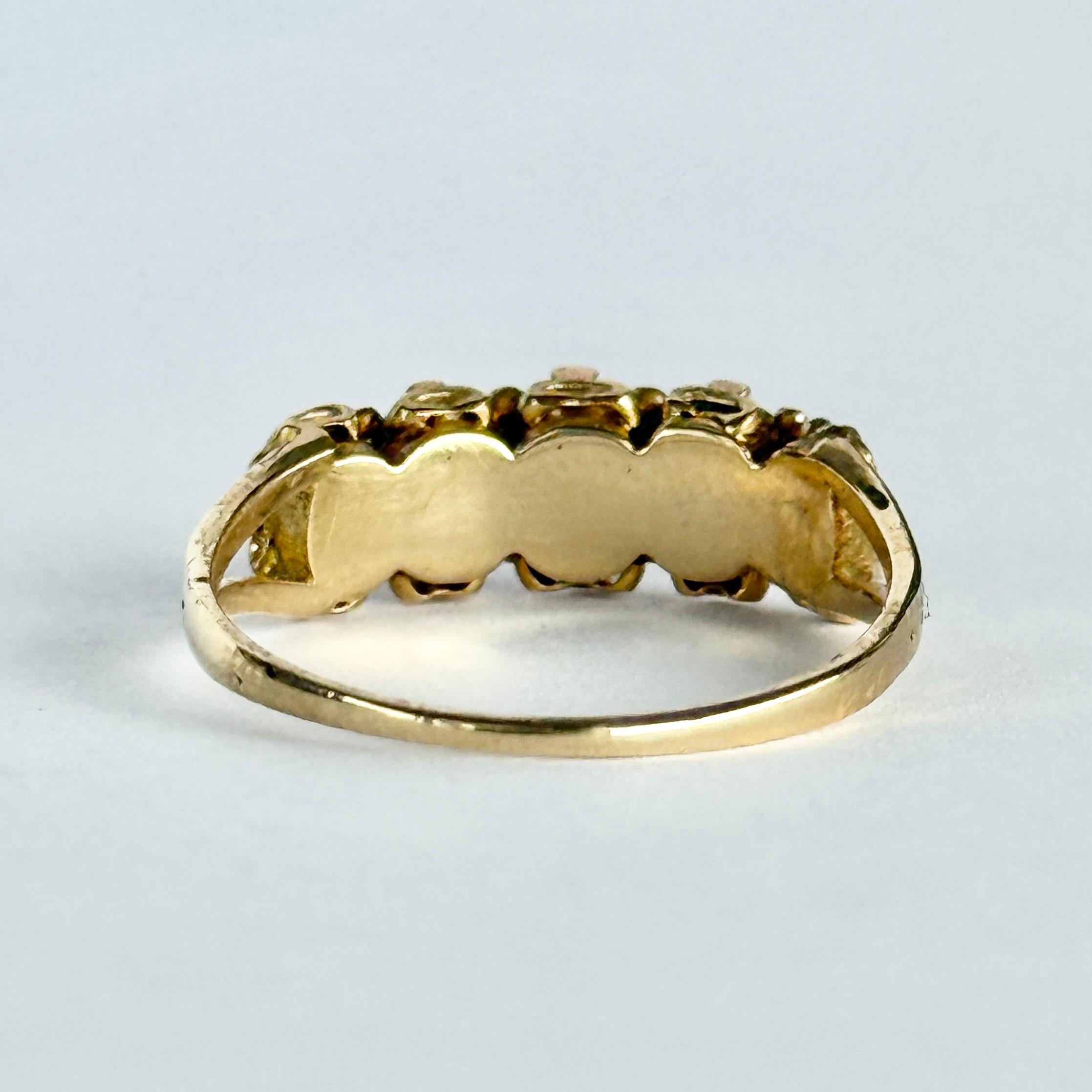 Taille ovale Bague géorgienne en améthyste et or 18 carats à cinq pierres en vente
