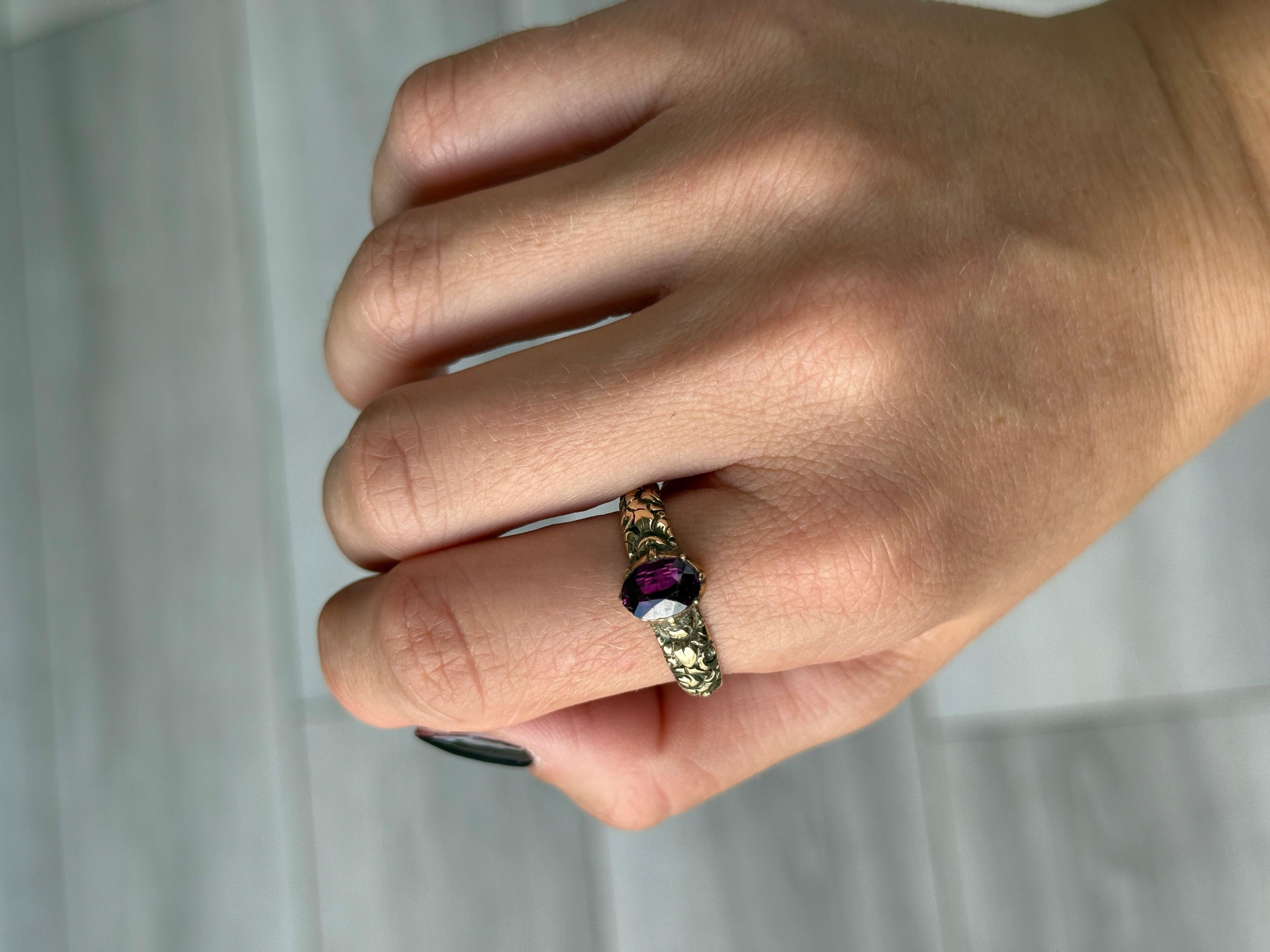Bague solitaire en améthyste géorgienne et or 9 carats Bon état - En vente à Chipping Campden, GB