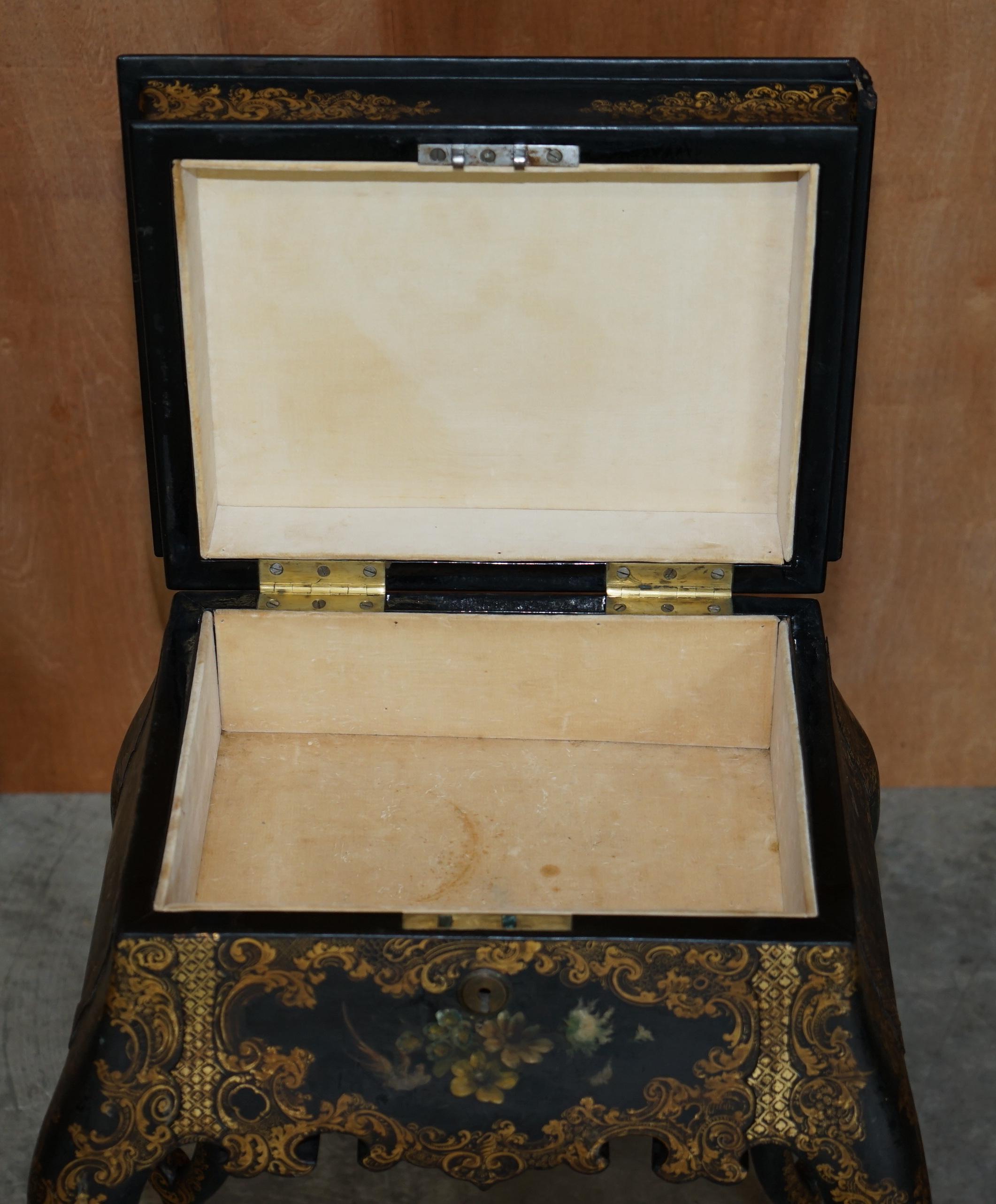 Georgianischer antiker georgianischer Werktisch, um 1800, George III. Chinesischer Lack und Goldvergoldung im Angebot 11