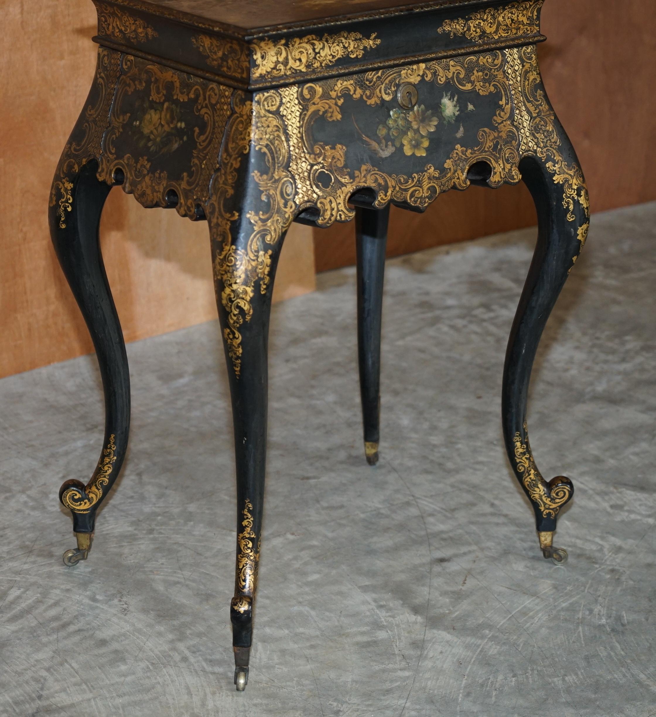 Wood Georgian Antique circa 1800 George III Chinese Lacquer & Gold Gilt Work Table For Sale