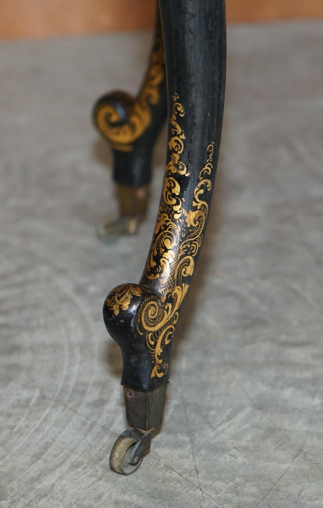 Georgianischer antiker georgianischer Werktisch, um 1800, George III. Chinesischer Lack und Goldvergoldung (Holz) im Angebot