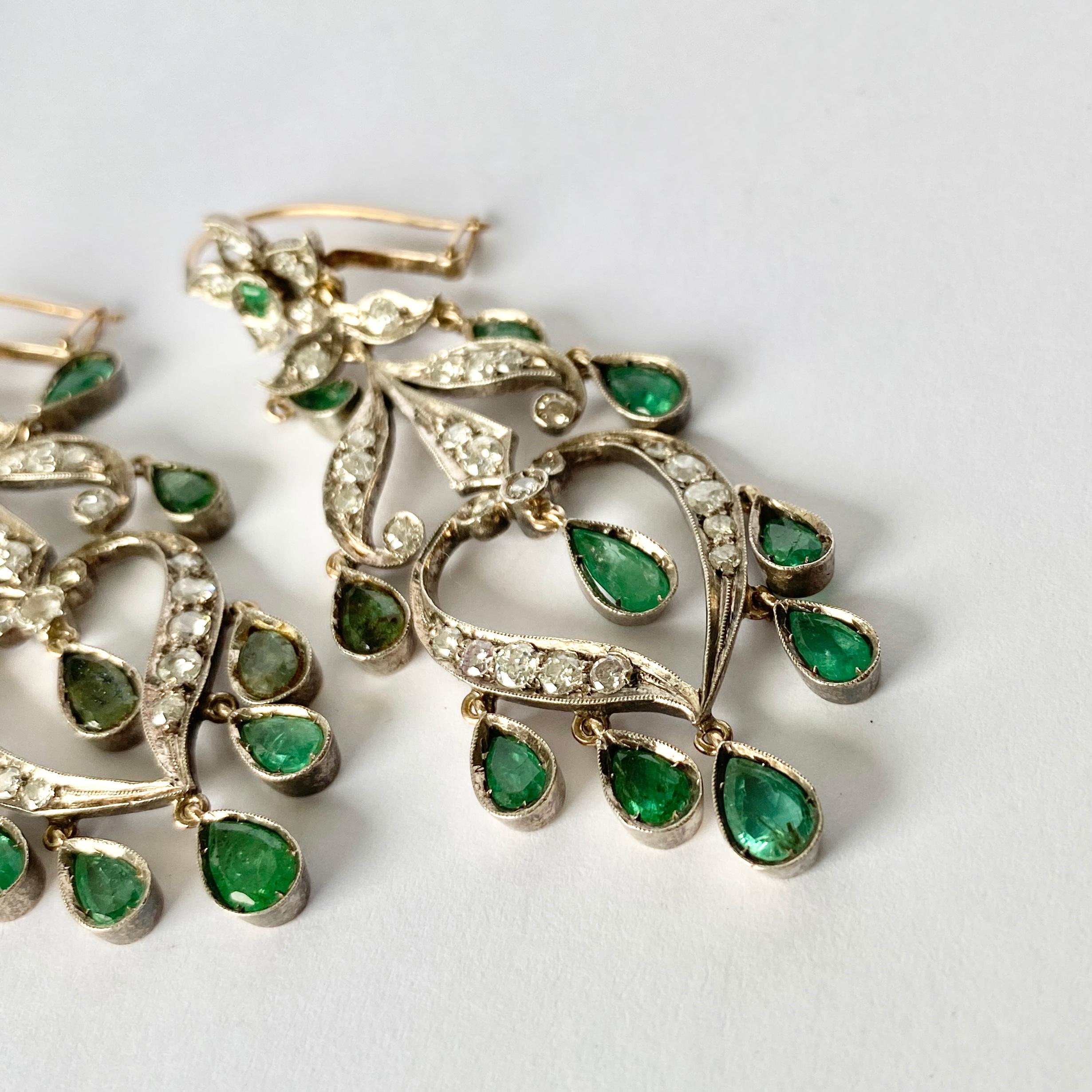 Georgianische antike Smaragd- und Diamant-Ohrringe aus Silber und Gold (Tropfenschliff)